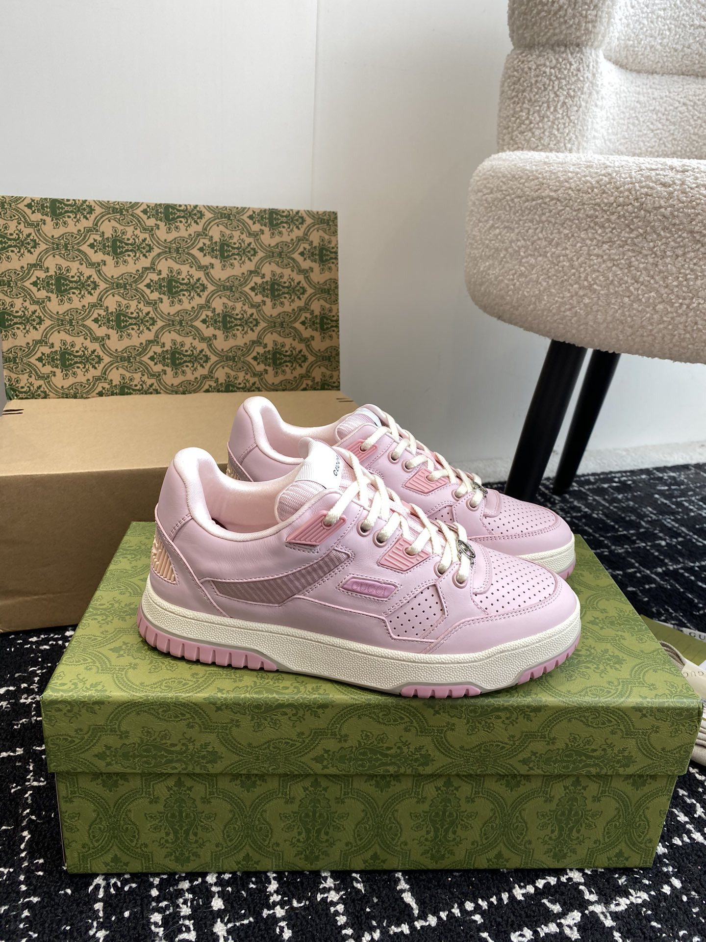UA Gvc*1 Low-Top SNEAKER