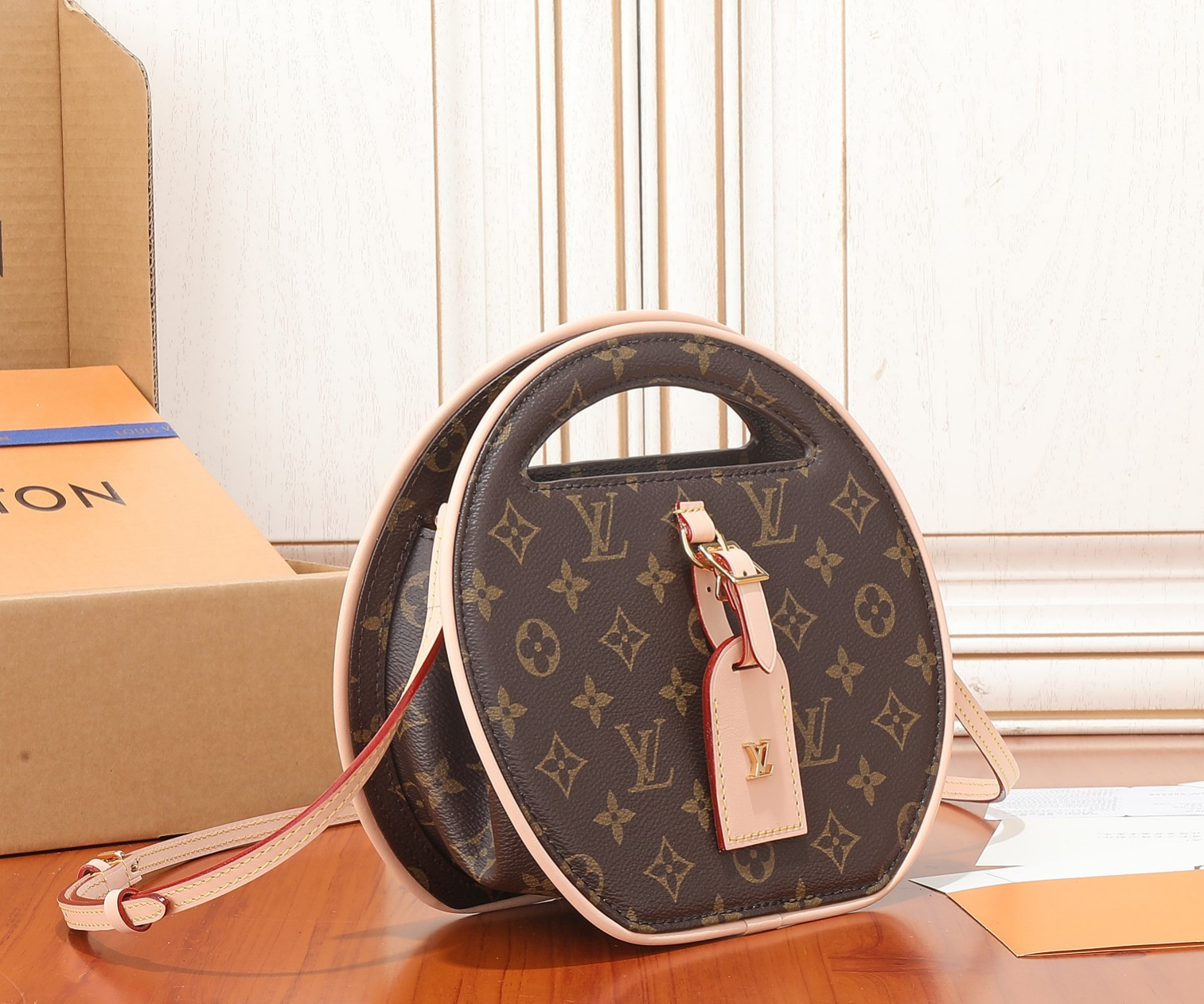 LV Around Me PM M47117  8.9 x 8.3 x 2.8 inches