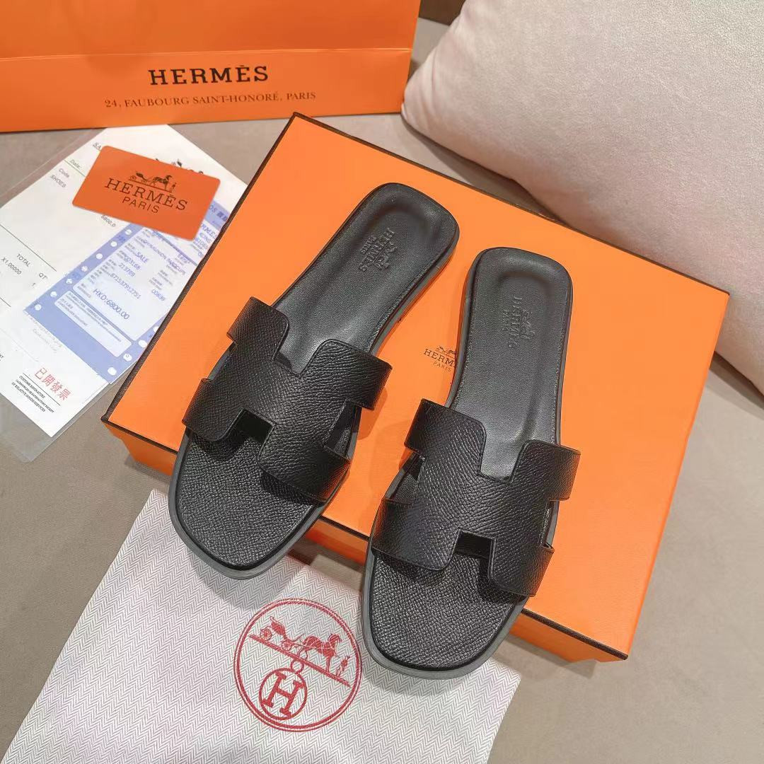 UA H**me5 Oran sandal