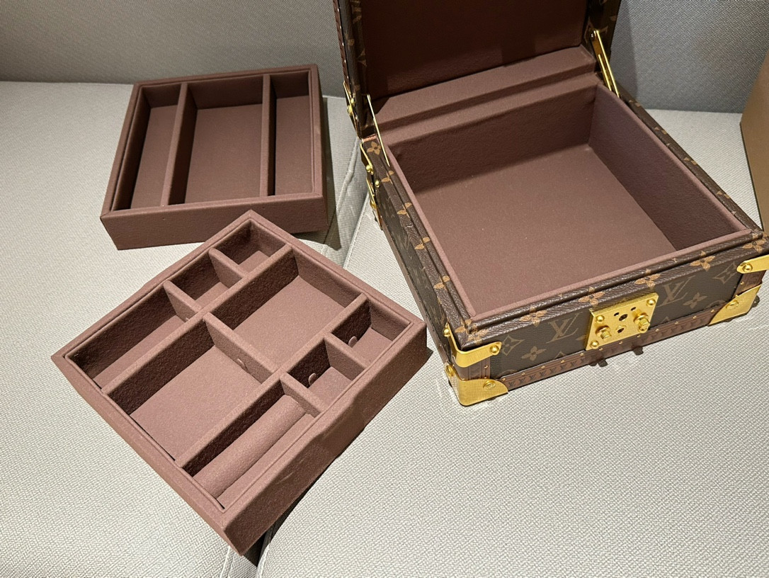 LV M13513 Jewelry Box 9.4 x 4.9 x 9.4 inches