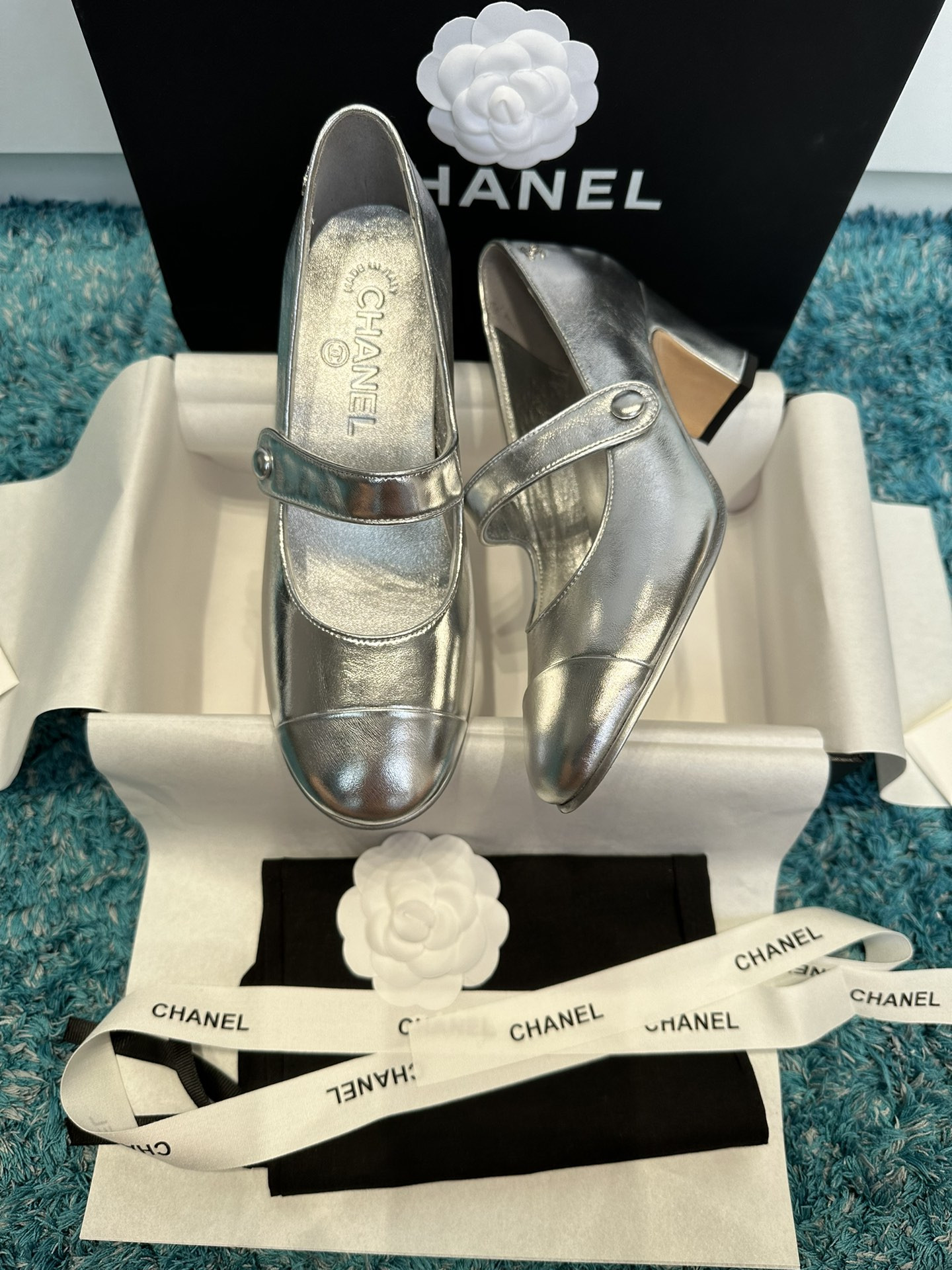 UA Ch**el MARY JANES Pump