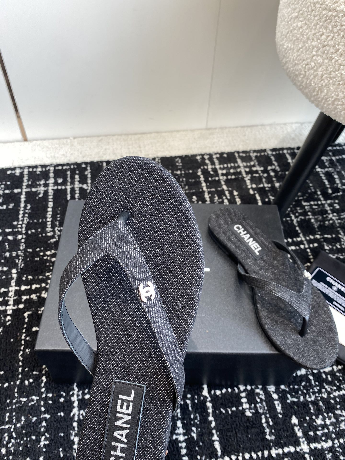 UA Ch**el THONGS
