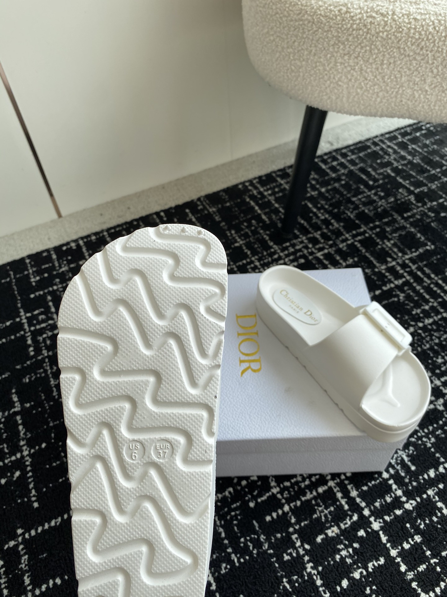UA D10r Slide White
