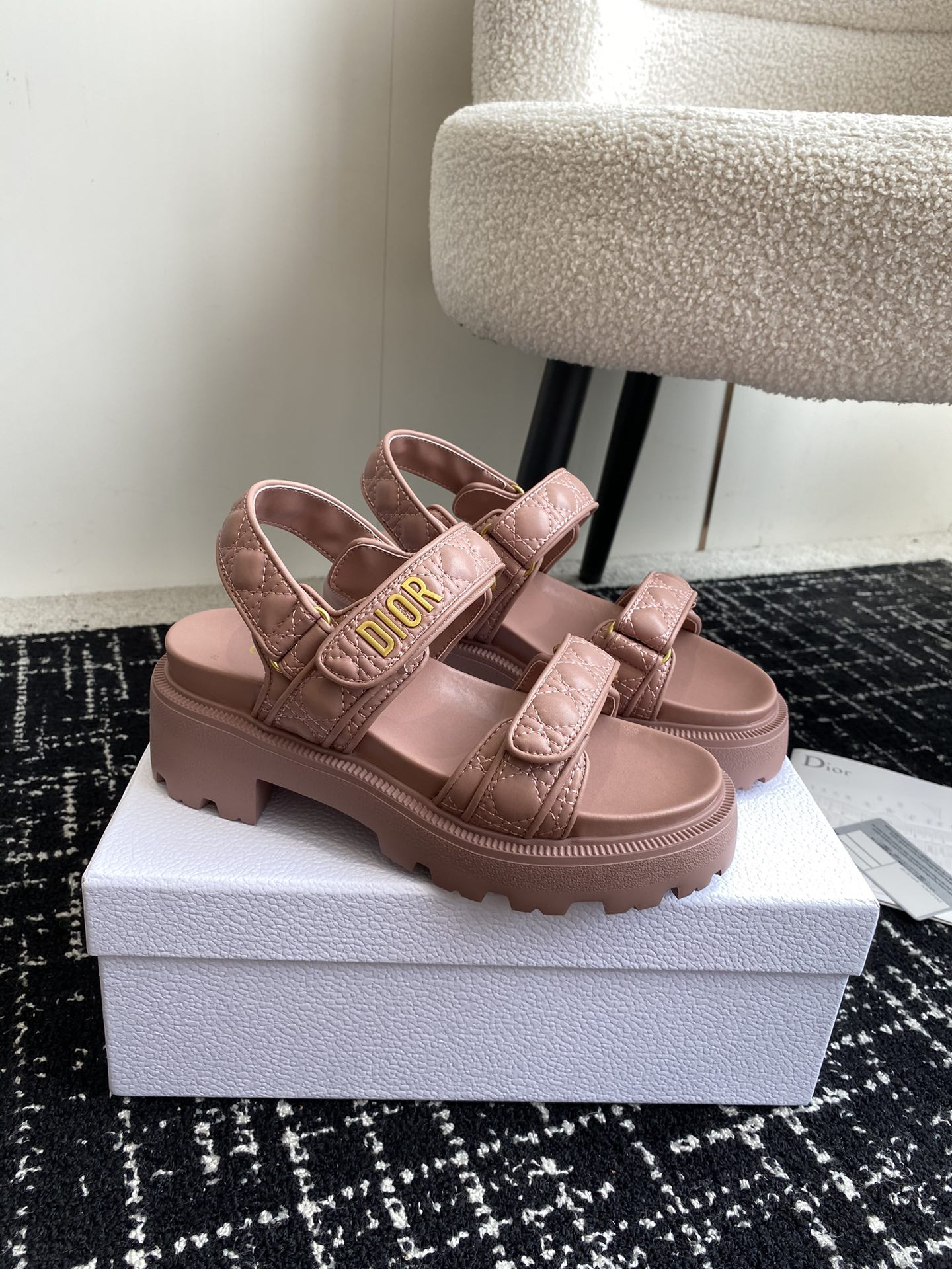 UA D10ract Platform Sandal