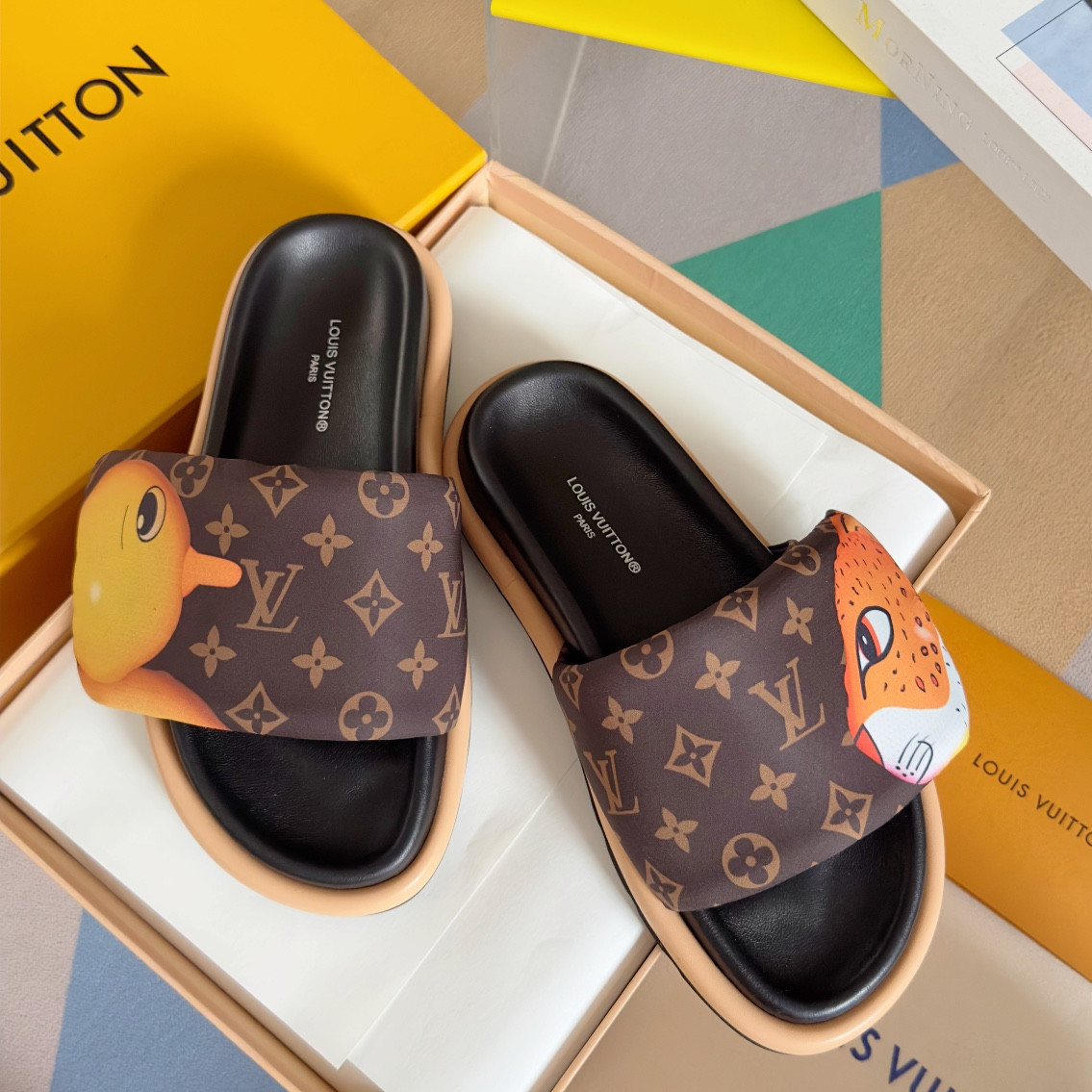 LV Pool Pillow Flat Comfort Mule