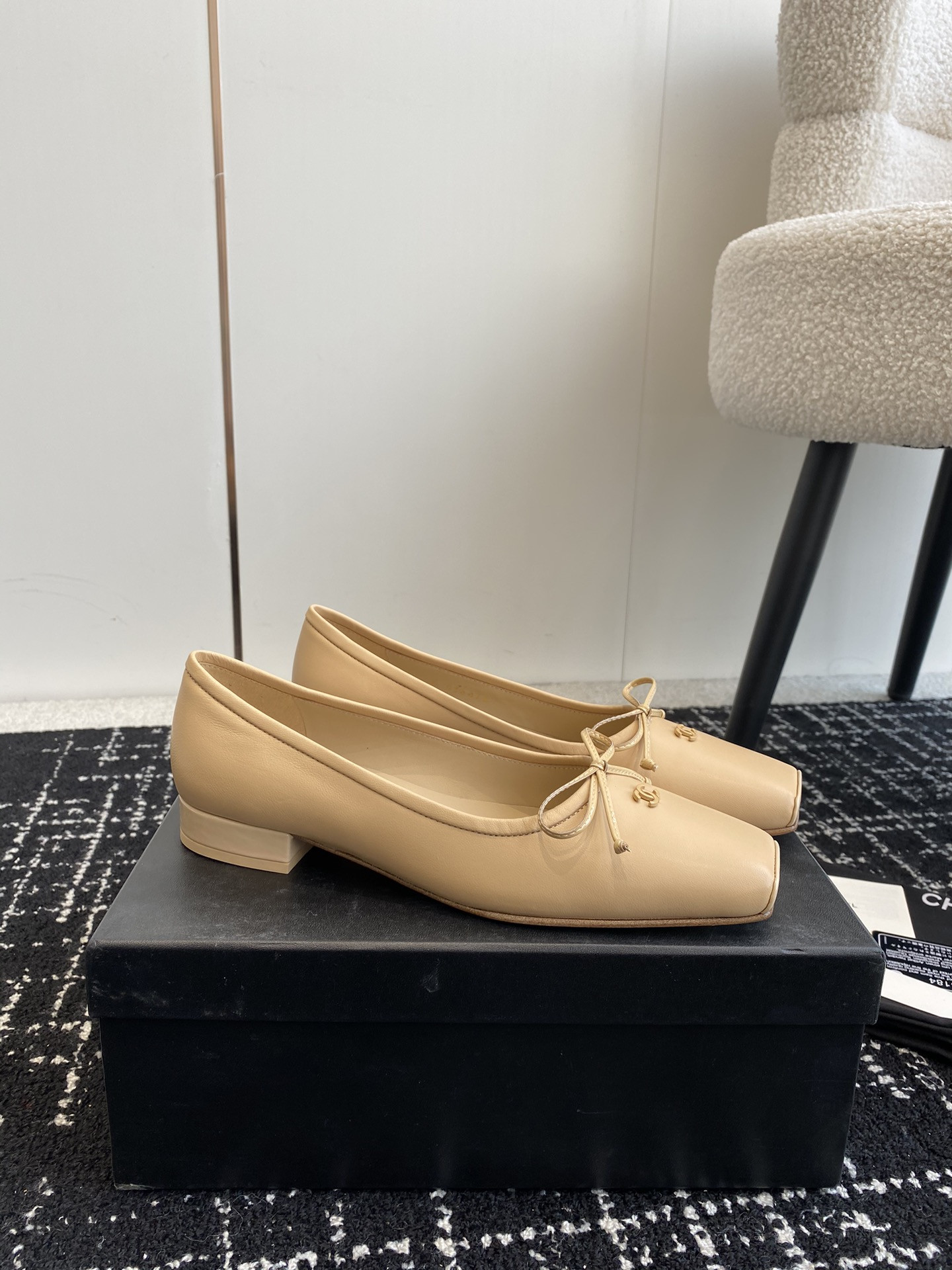 UA Ch**el VINTAGE BALLET FLATS