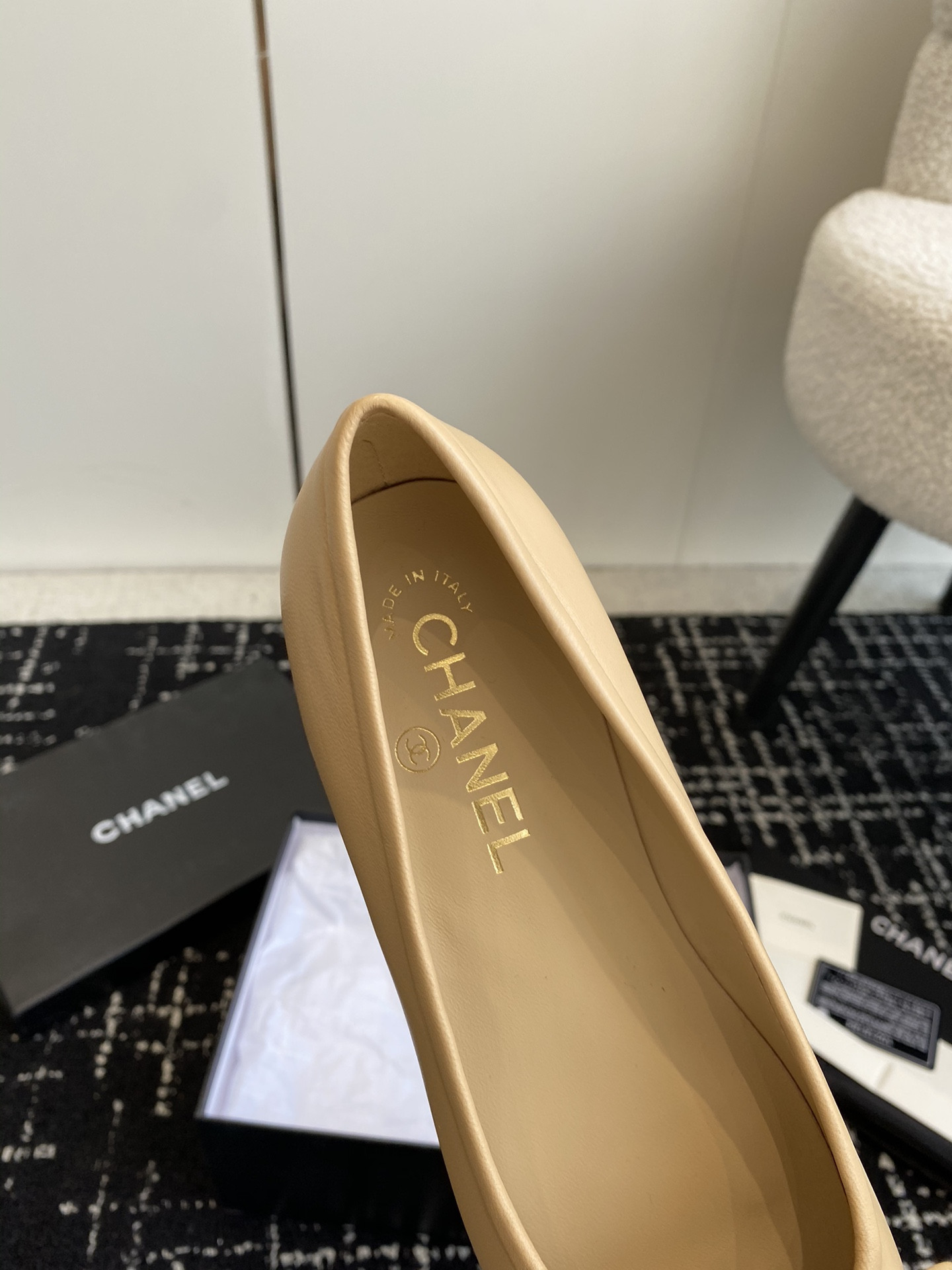 UA Ch**el VINTAGE BALLET FLATS