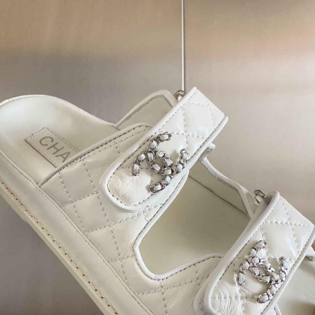 UA Ch**el SLIDES