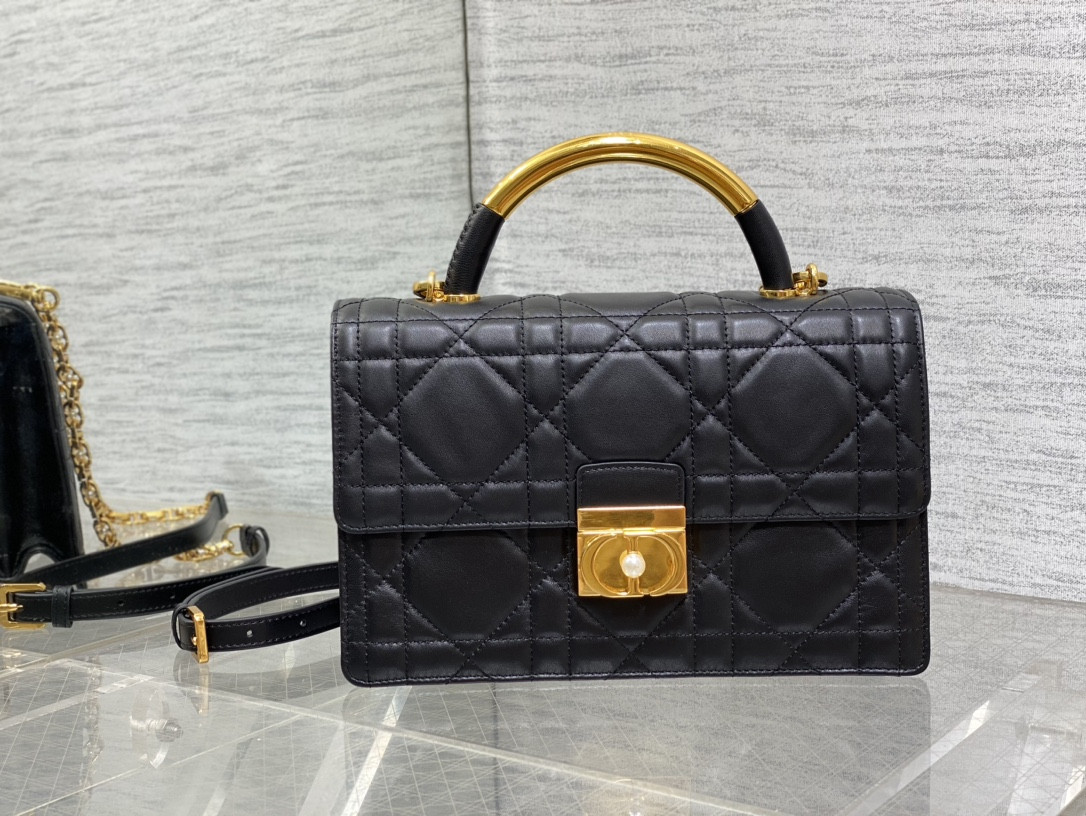 D10r Medium D10r Ange Bag Black Macrocannage Calfskin 26 x 17 x 9 cm