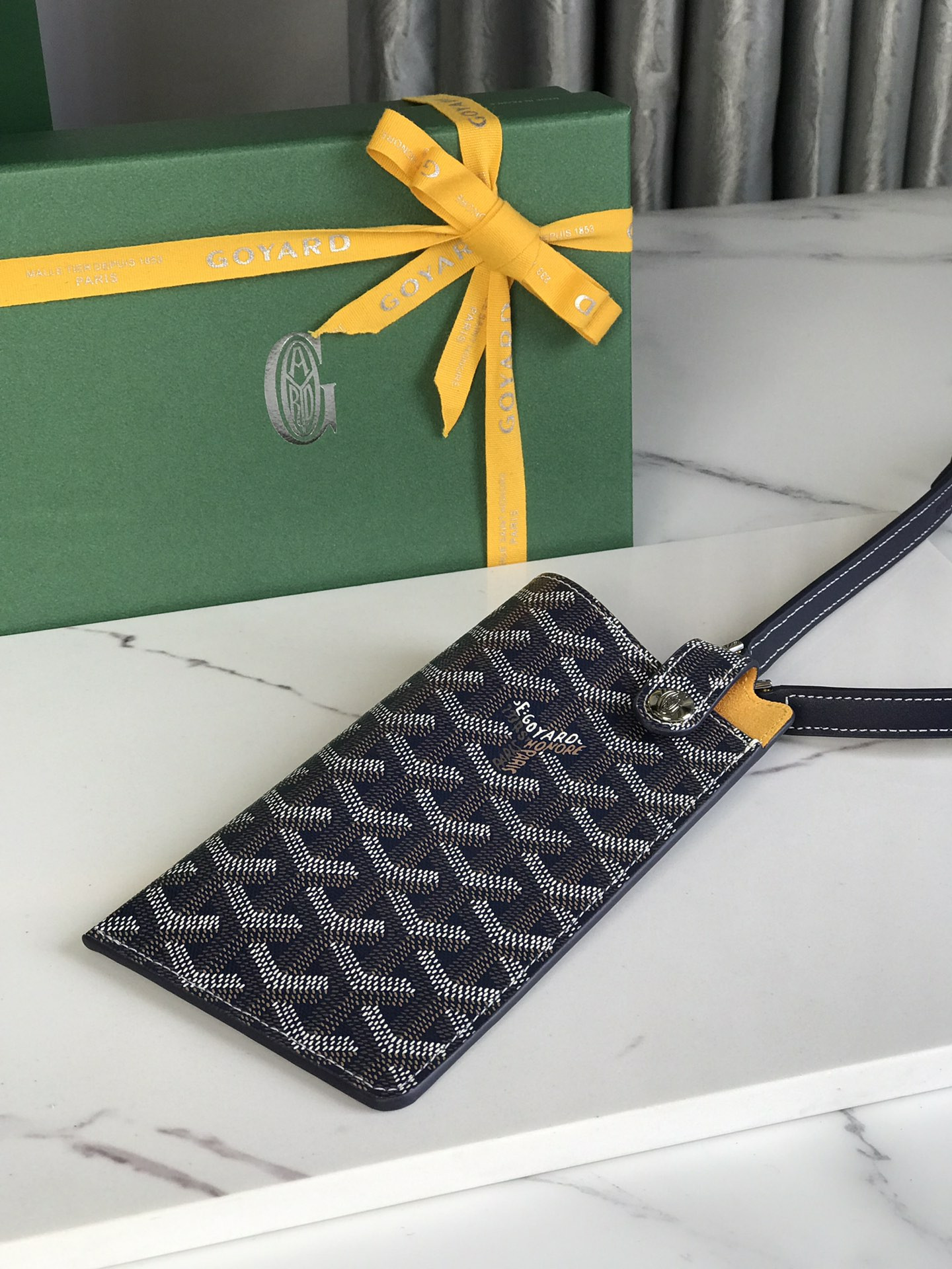 G09ard Card Bag 10cm x 1cm x 18cm