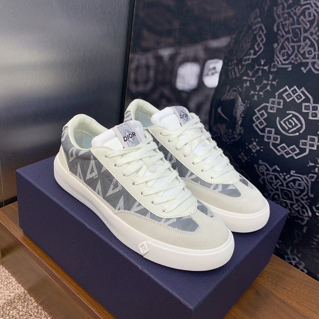 UA D10r B101 Sneaker