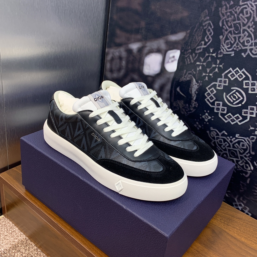 UA D10r B101 Sneaker