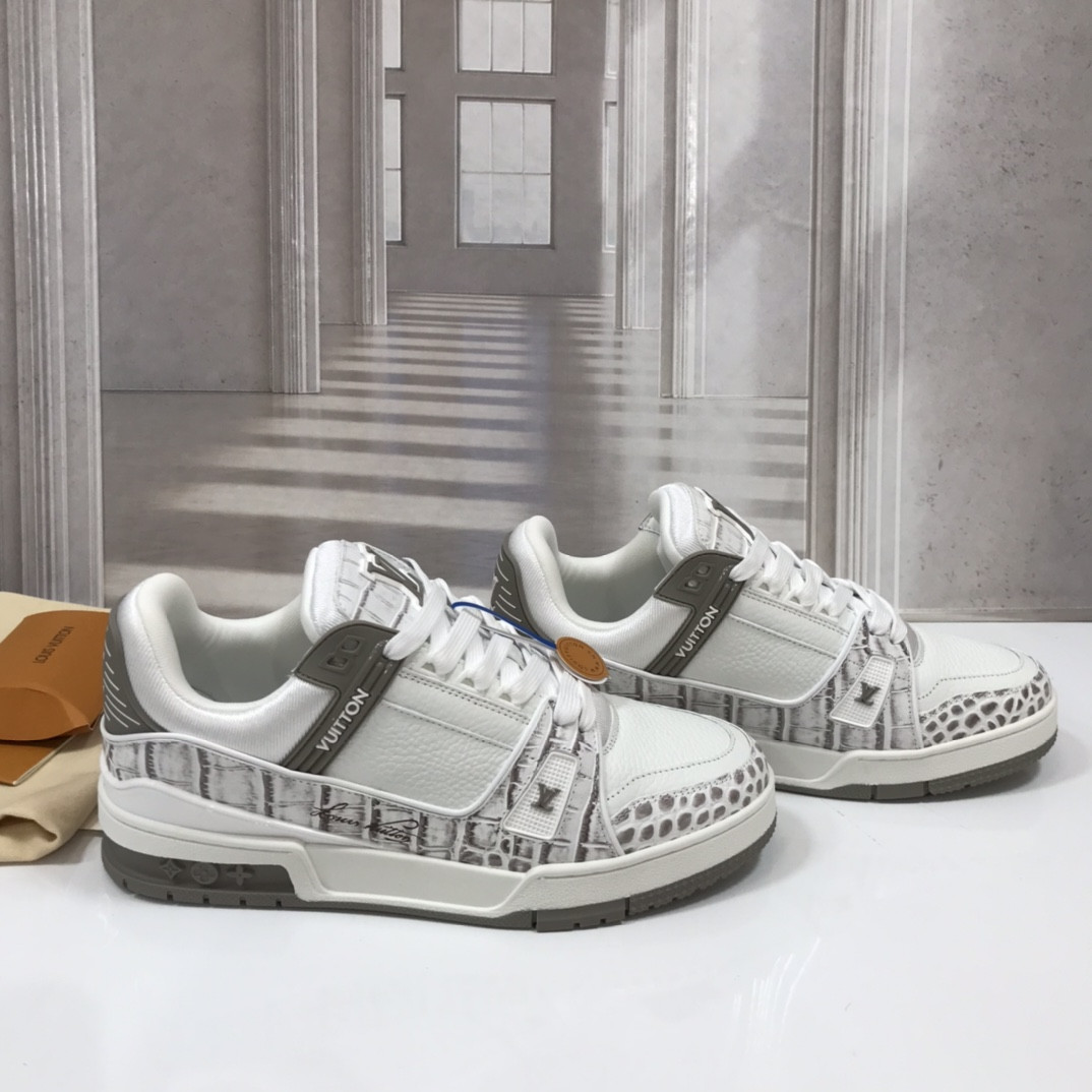UA LV Trainer Sneaker