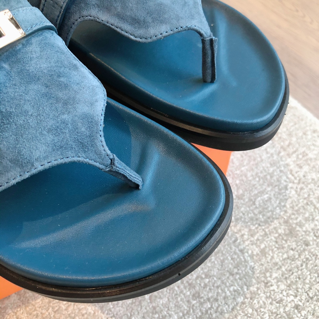 UA H**me5 Empire Sandal