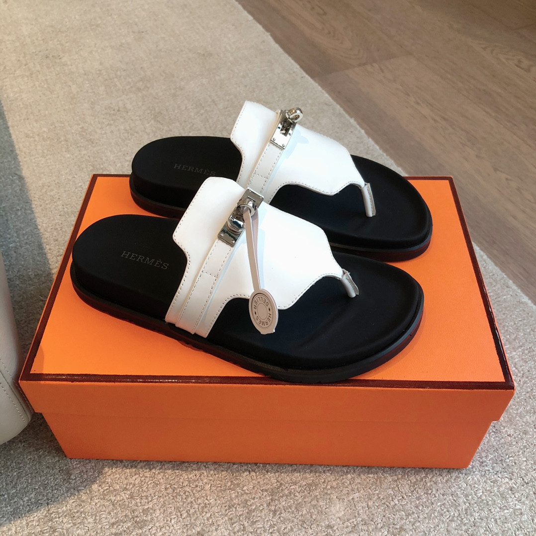 UA H**me5 Empire Sandal