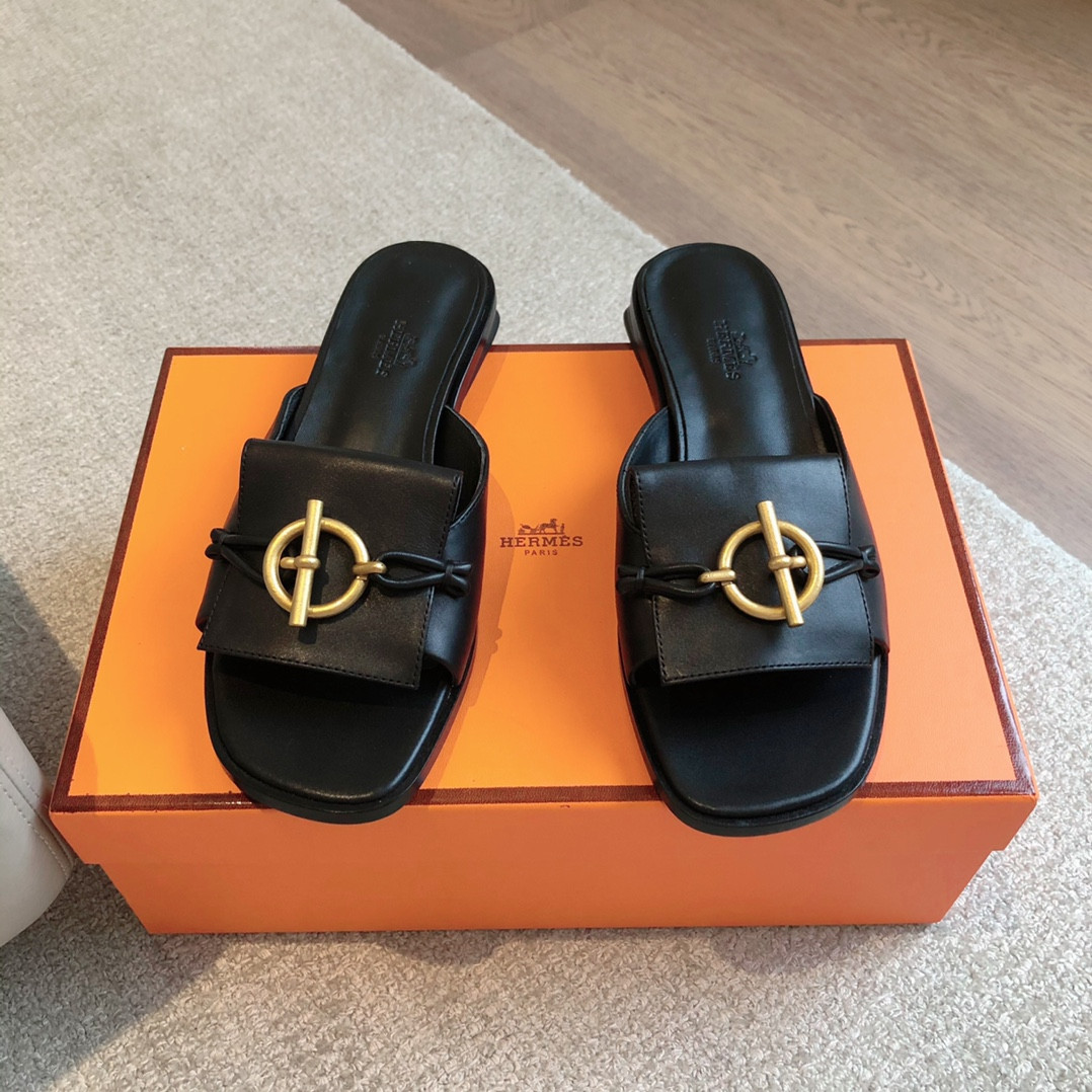 UA H**me5 Isle sandal