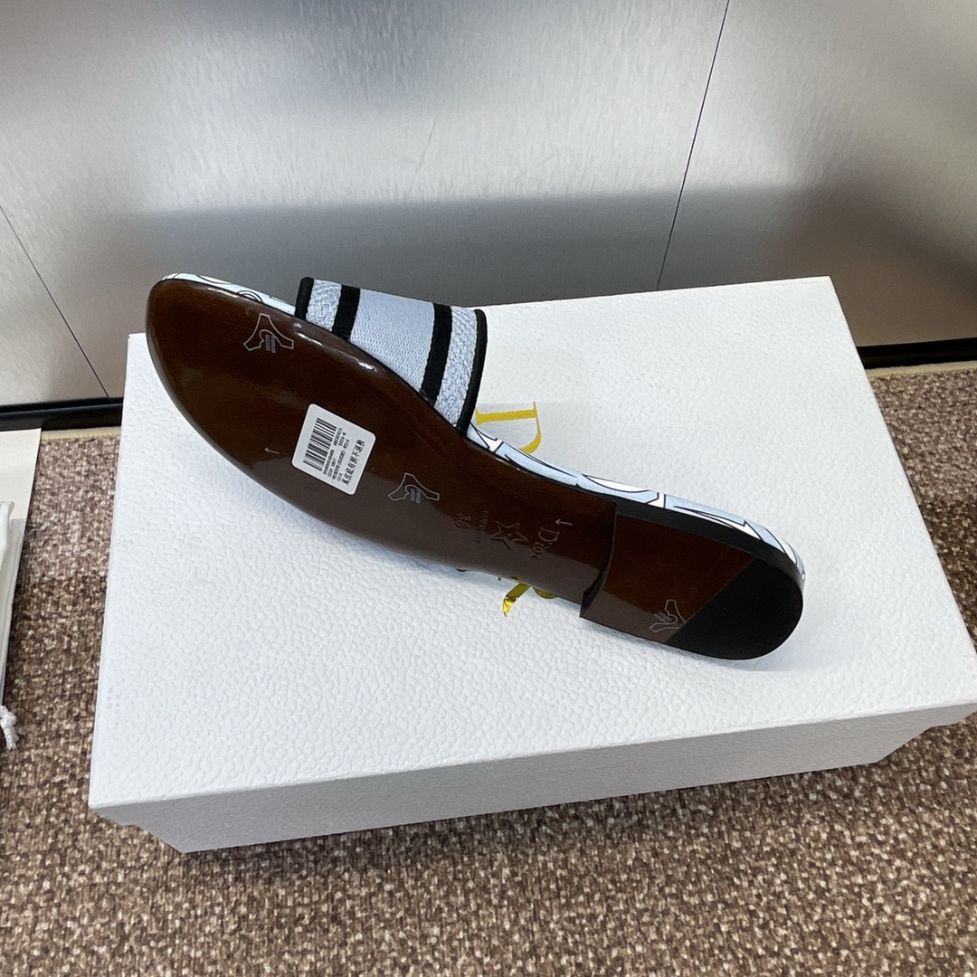 UA D10r Dway Slide