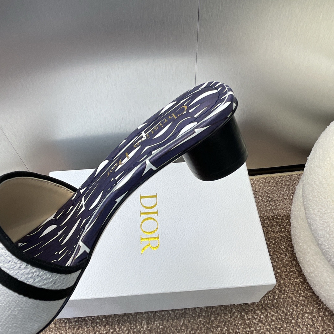 UA D10r Dway Heeled Slide