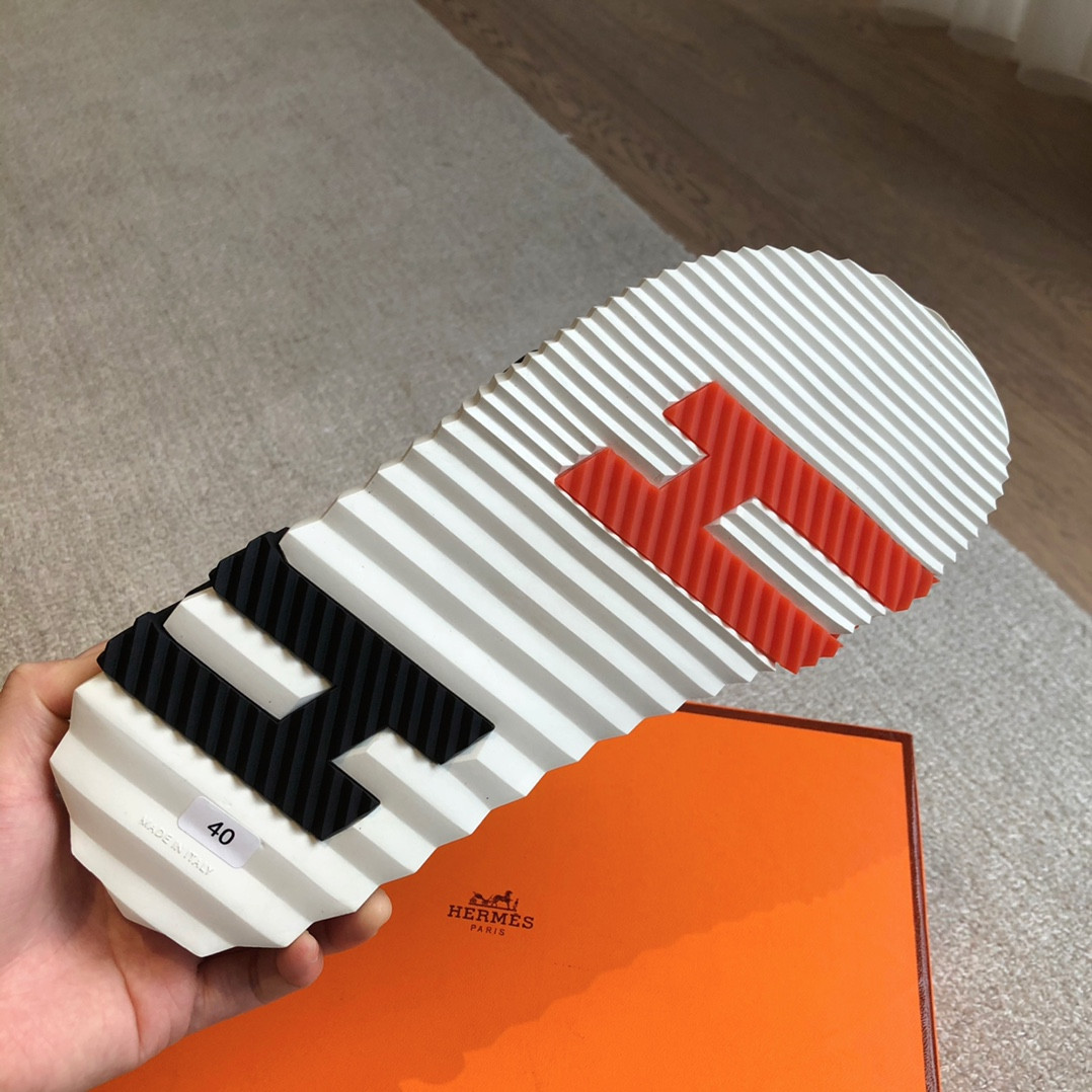 UA H**me5 Infra sandal