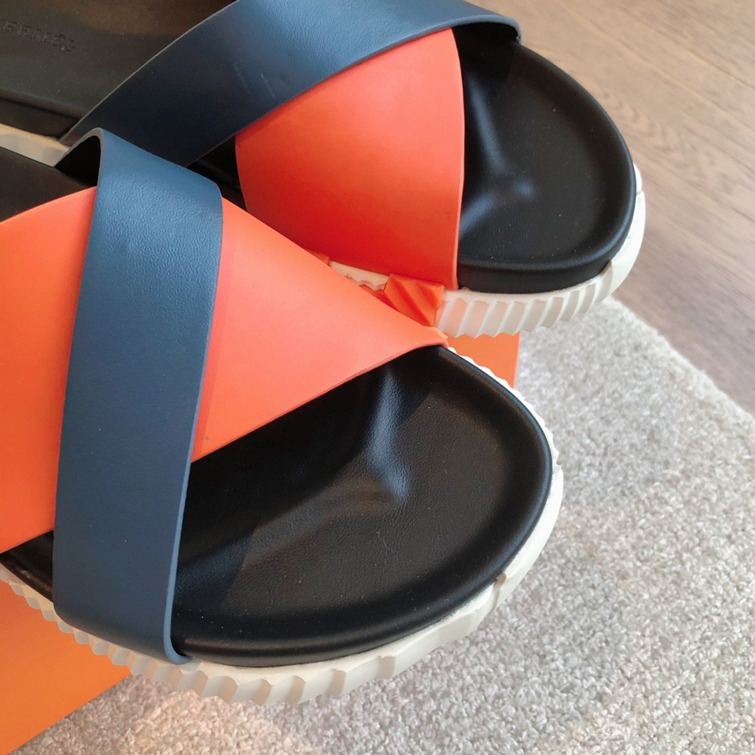 UA H**me5 Infra sandal