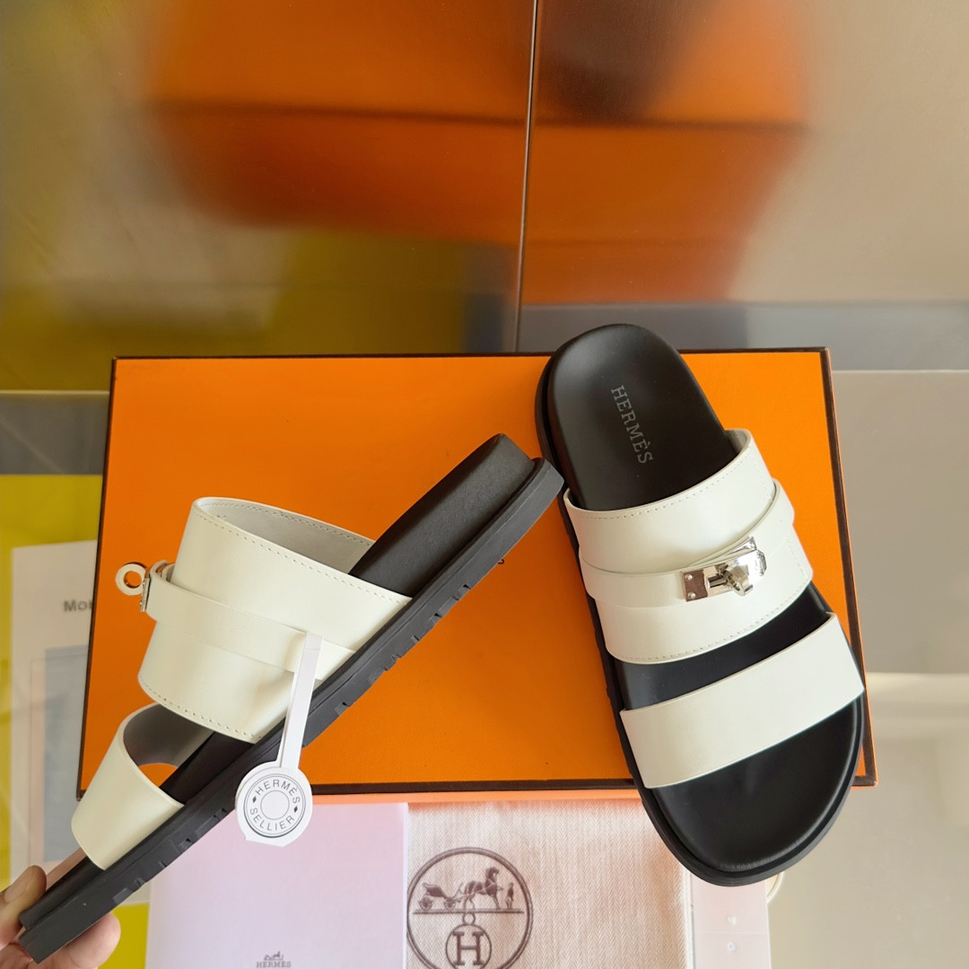 UA H**me5 Jackson sandal