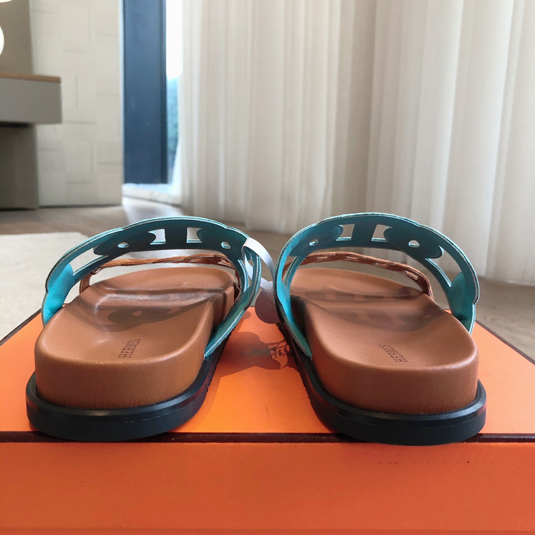 UA H**me5 Extra sandal