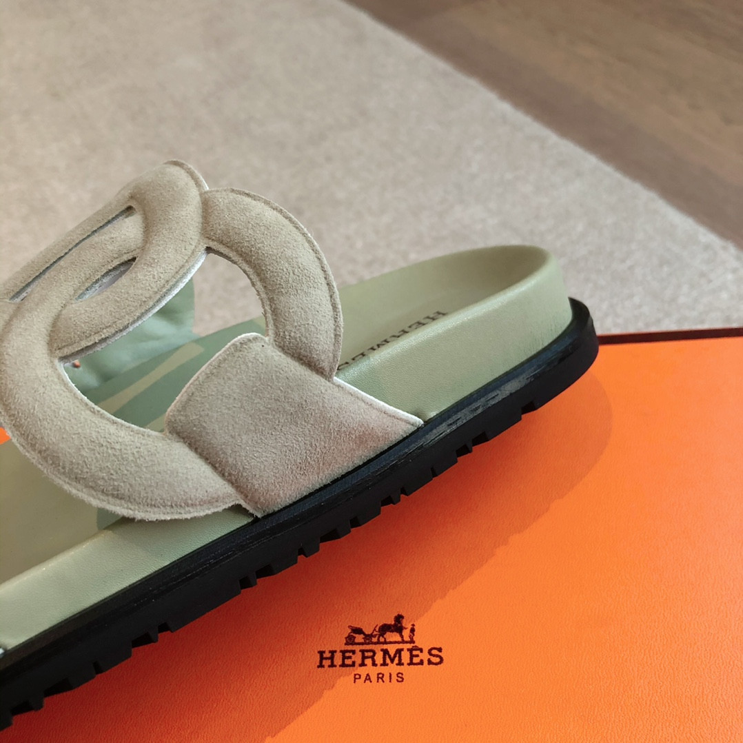 UA H**me5 Extra sandal