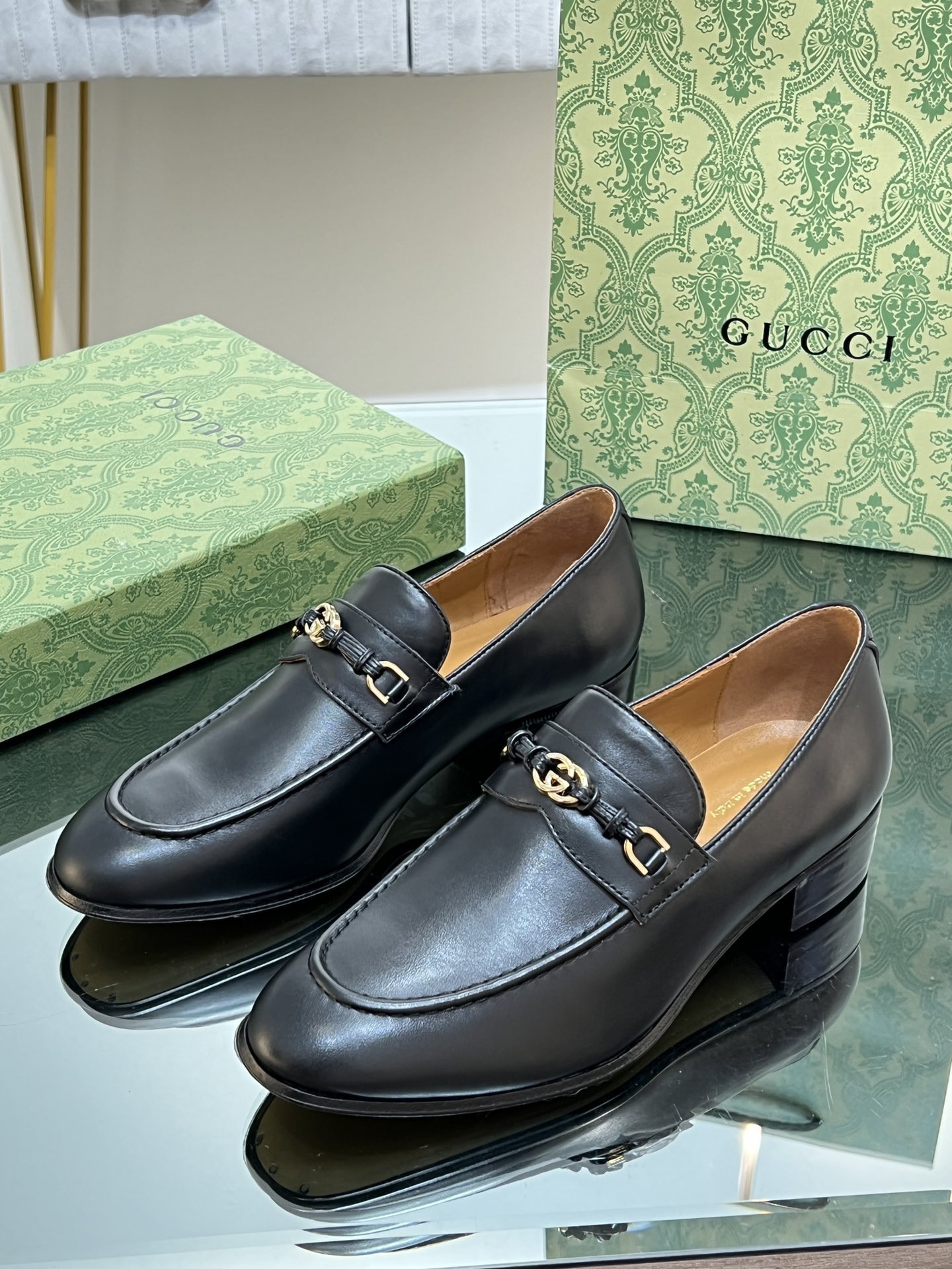 UA Gvc*1 INTERLOCKING G LOAFER