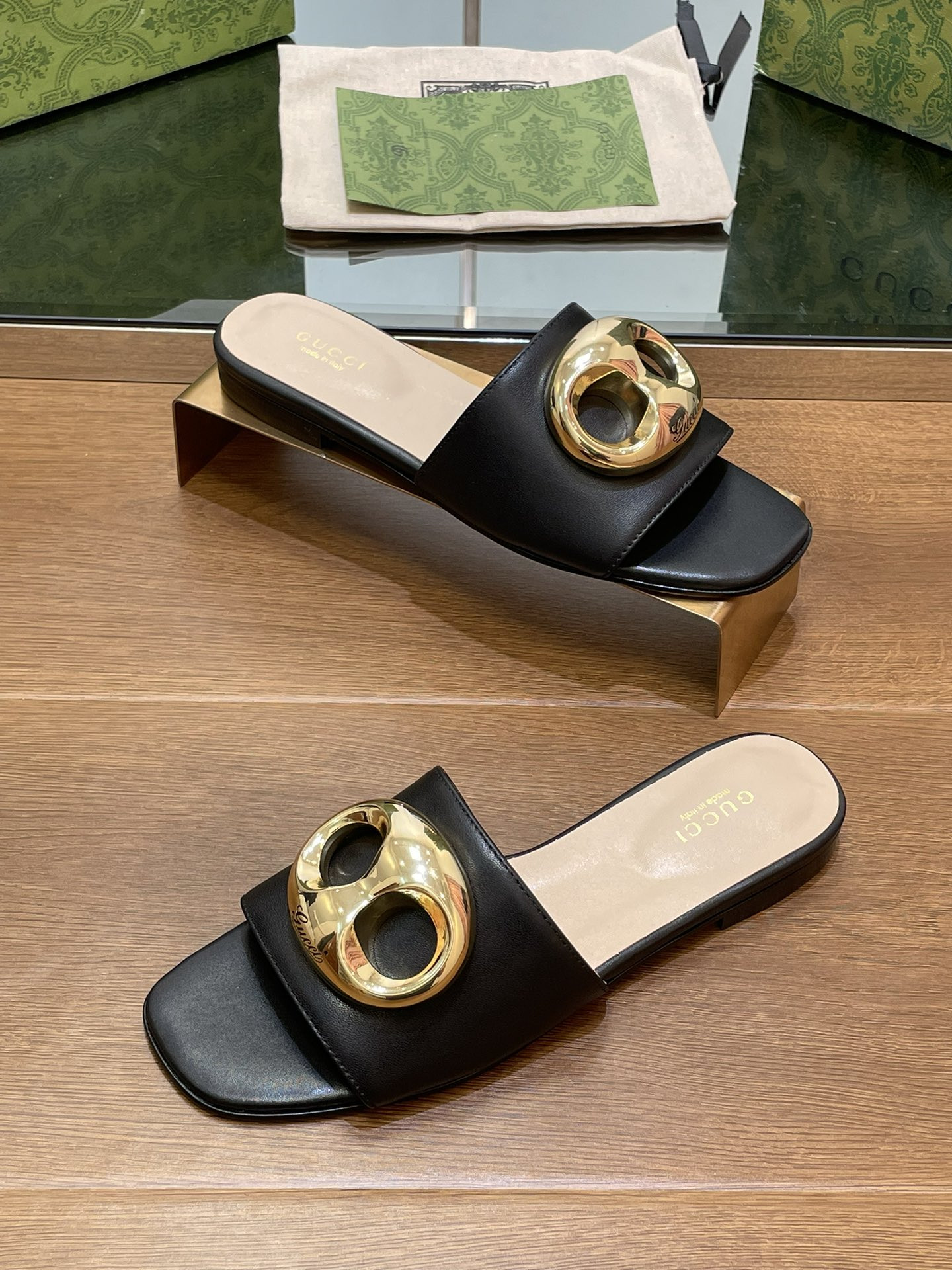 UA Gvc*1 MARINA CHAIN SLIDE