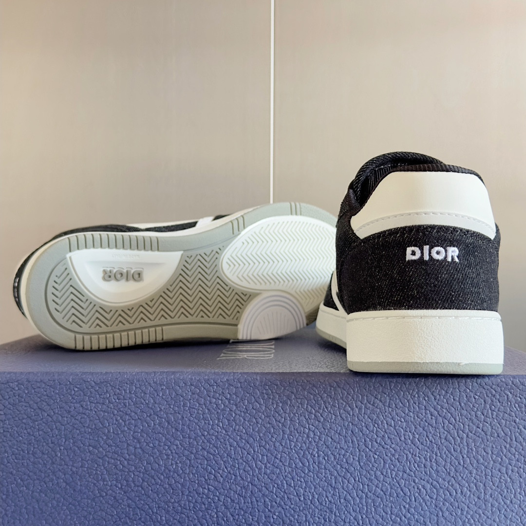 UA D10r B27 Sneaker