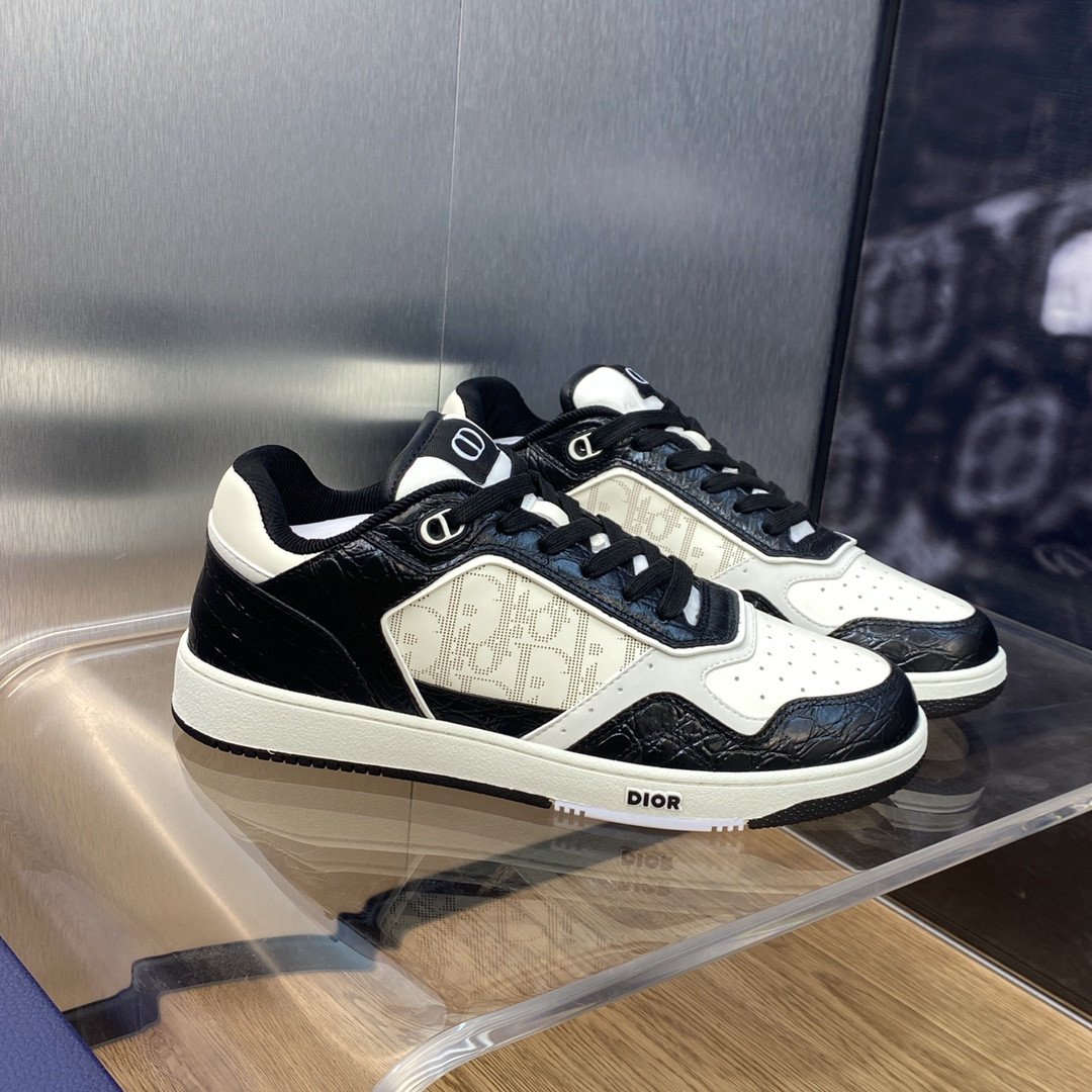 UA D10r B27 Sneaker