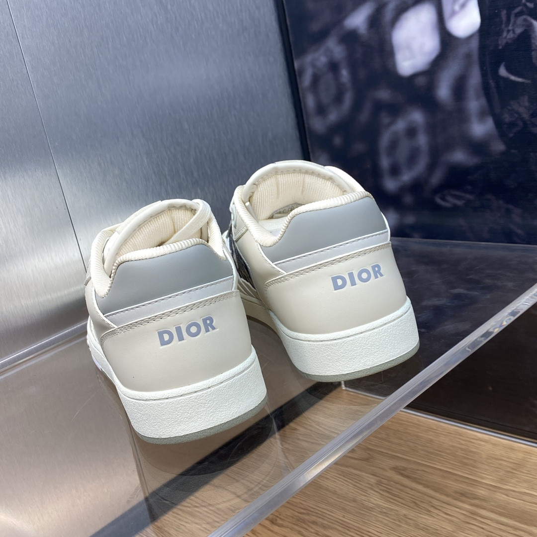 UA D10r B27 Sneaker