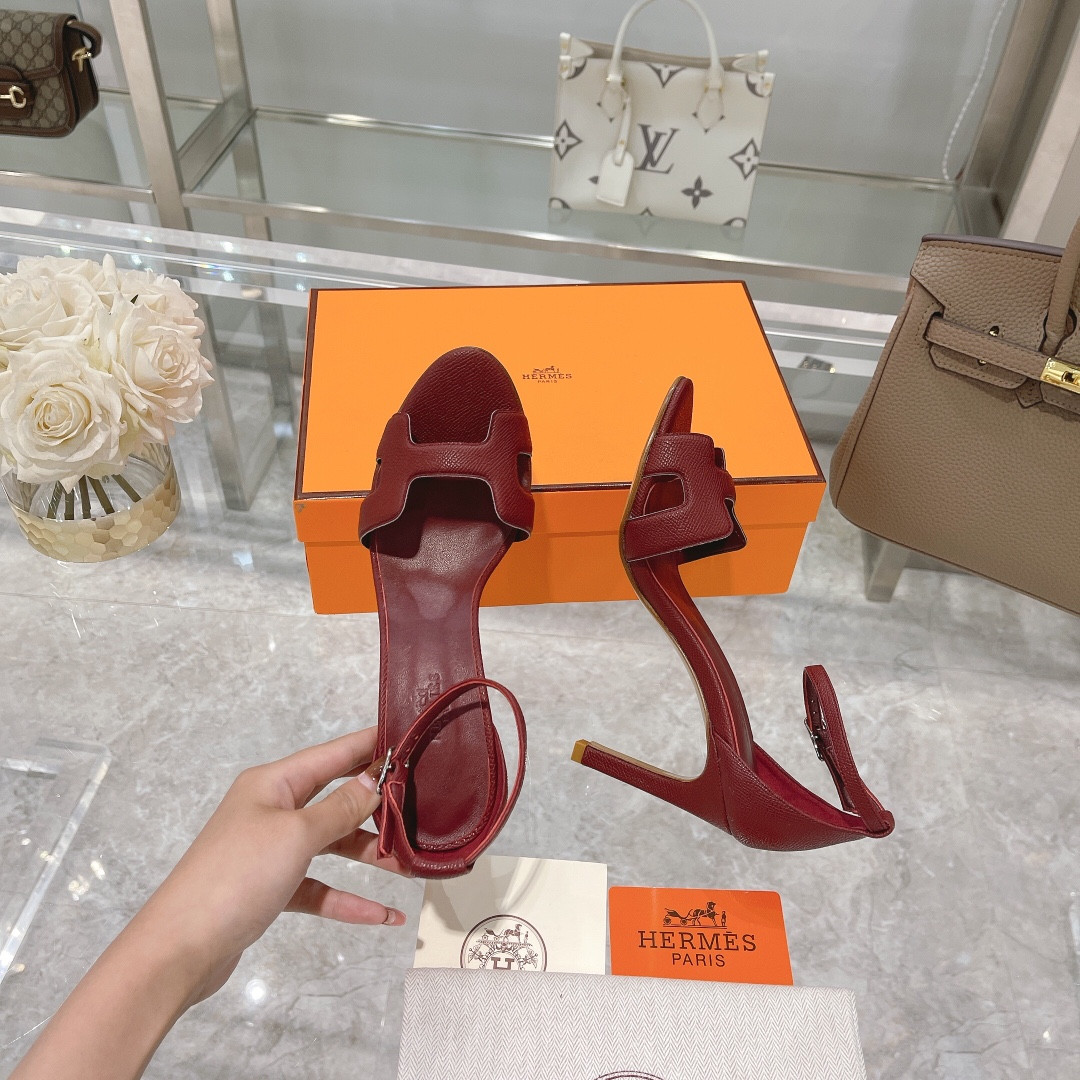 UA H**me5 Heeled Sandal