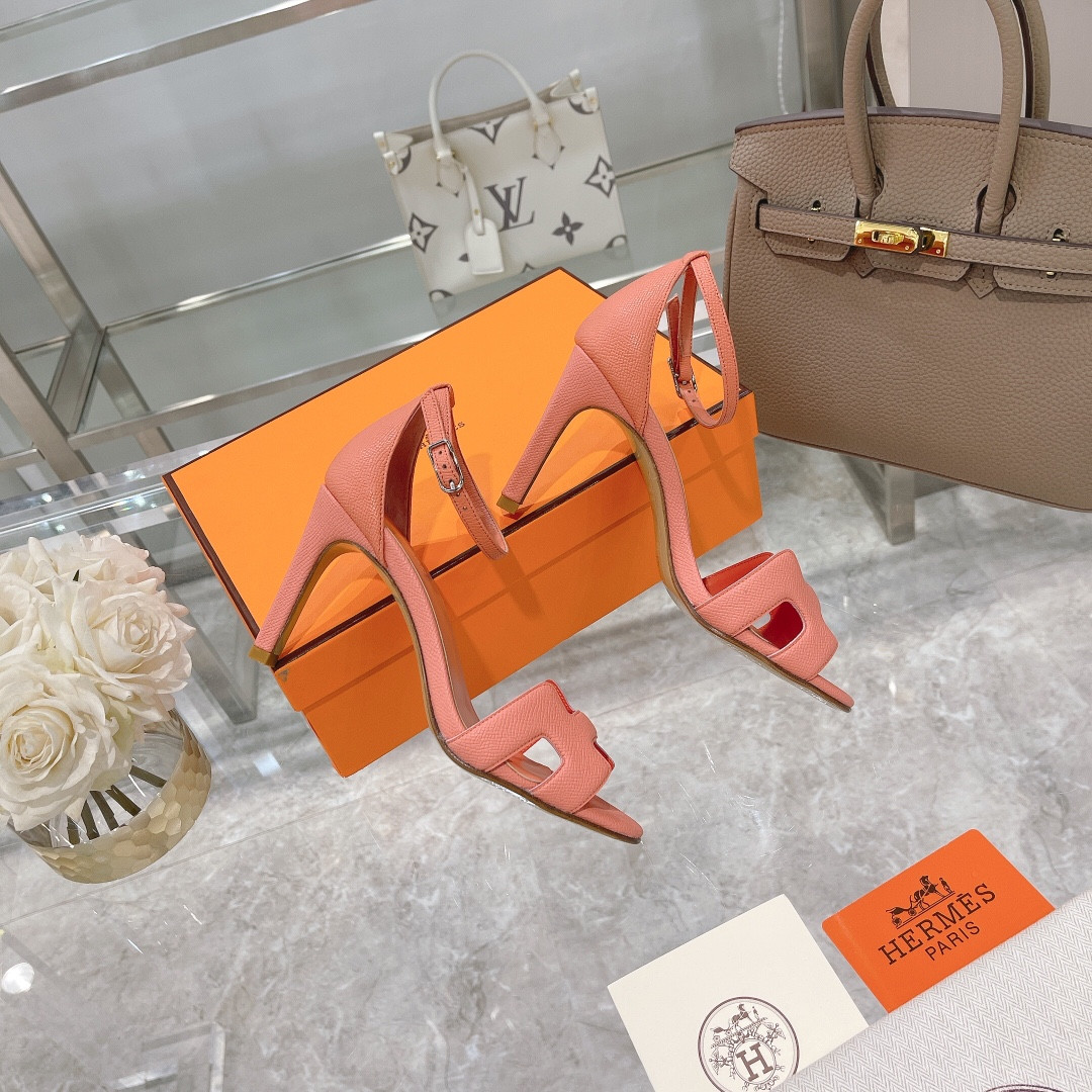 UA H**me5 Heeled Sandal