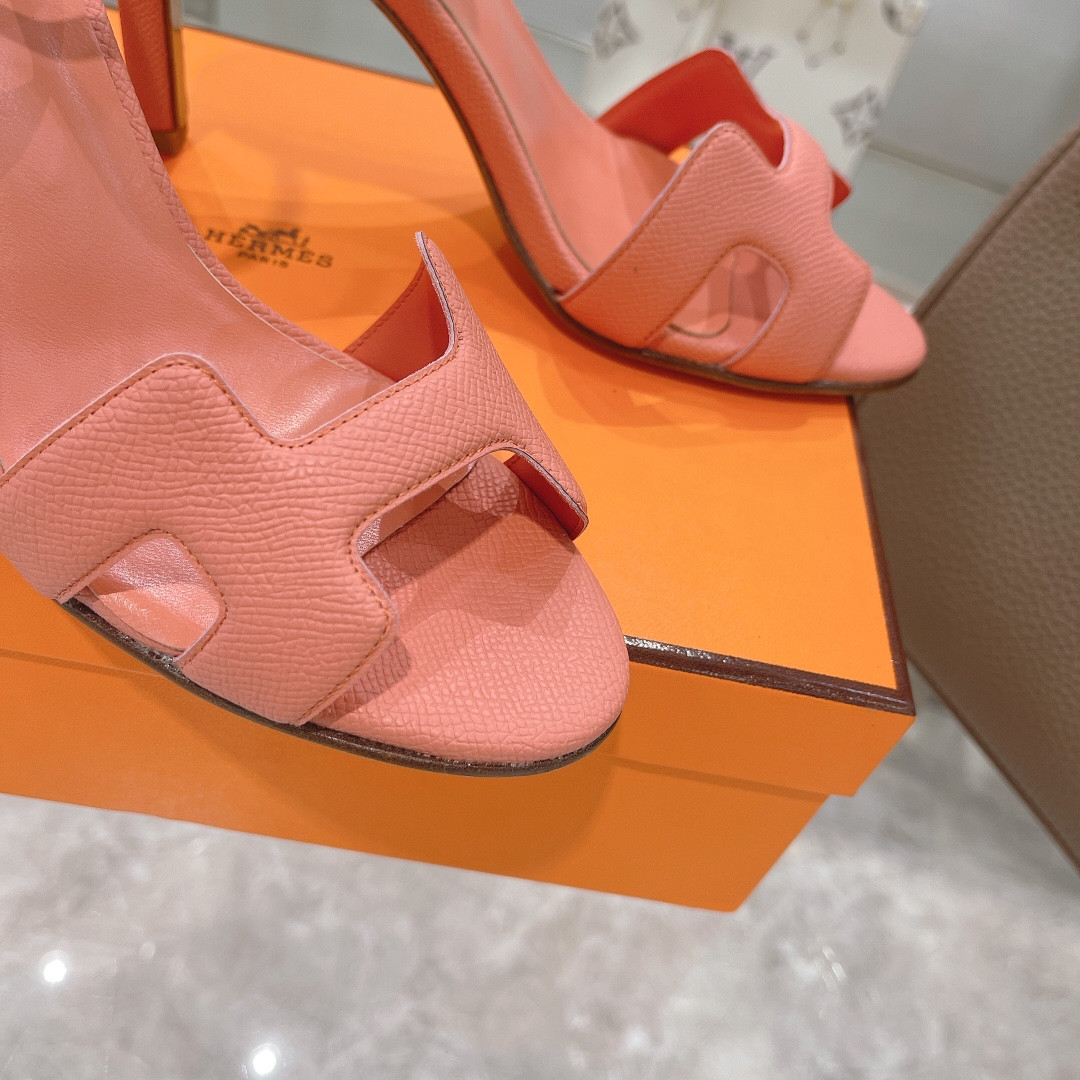 UA H**me5 Heeled Sandal