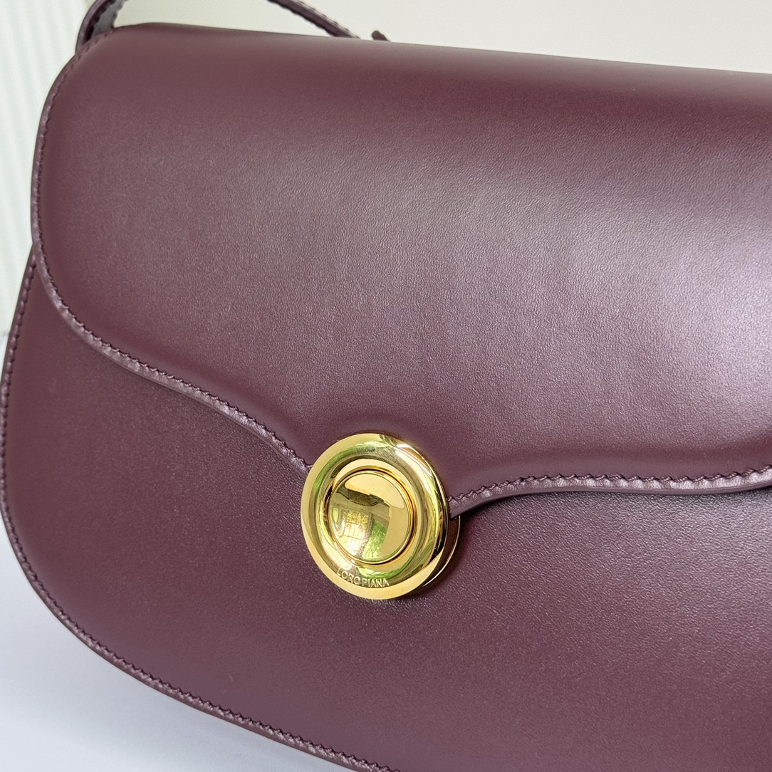 L0r0 P1ana Small Ghiera Bag 23x16x8 cm