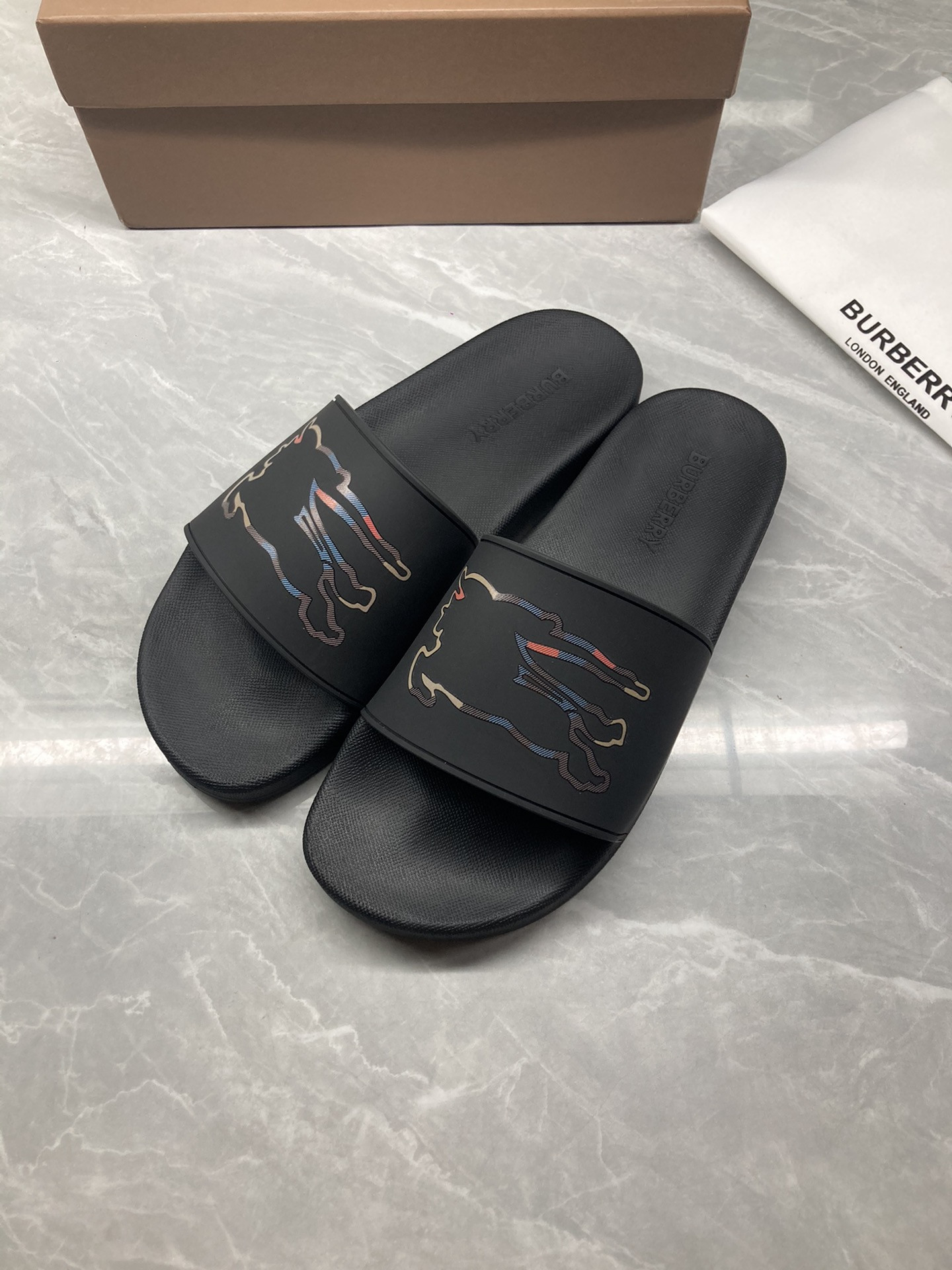 Bv*b*rry Slides