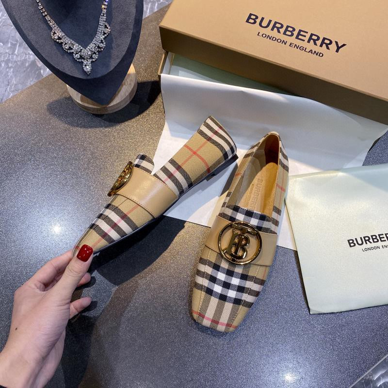 UA Bv*b*rry Check Loafers