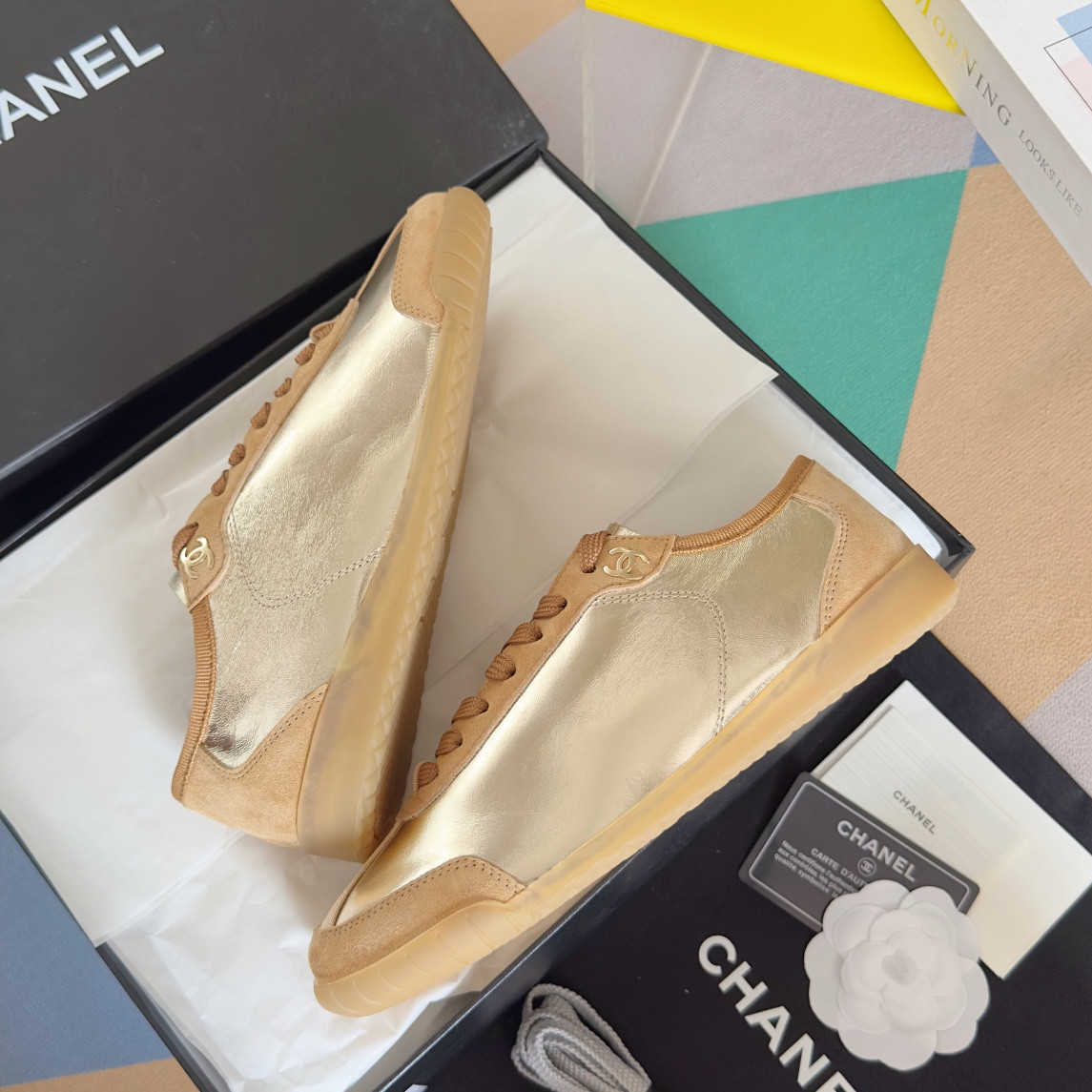 UA Ch**el SNEAKER