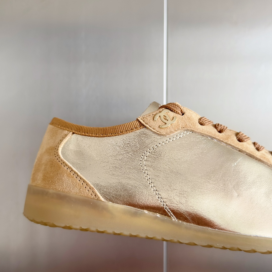 UA Ch**el SNEAKER