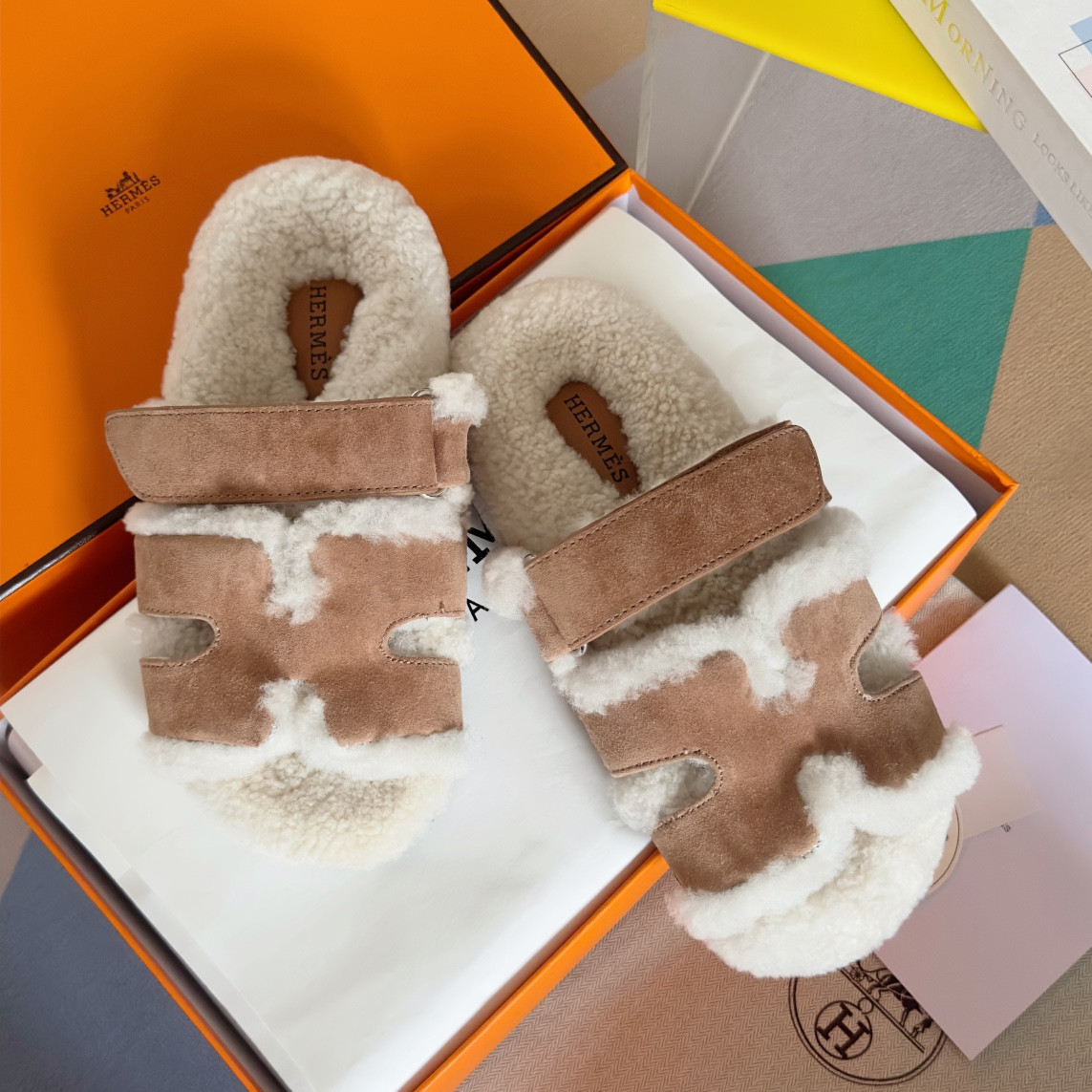 UA H**me5 Chypre sandal