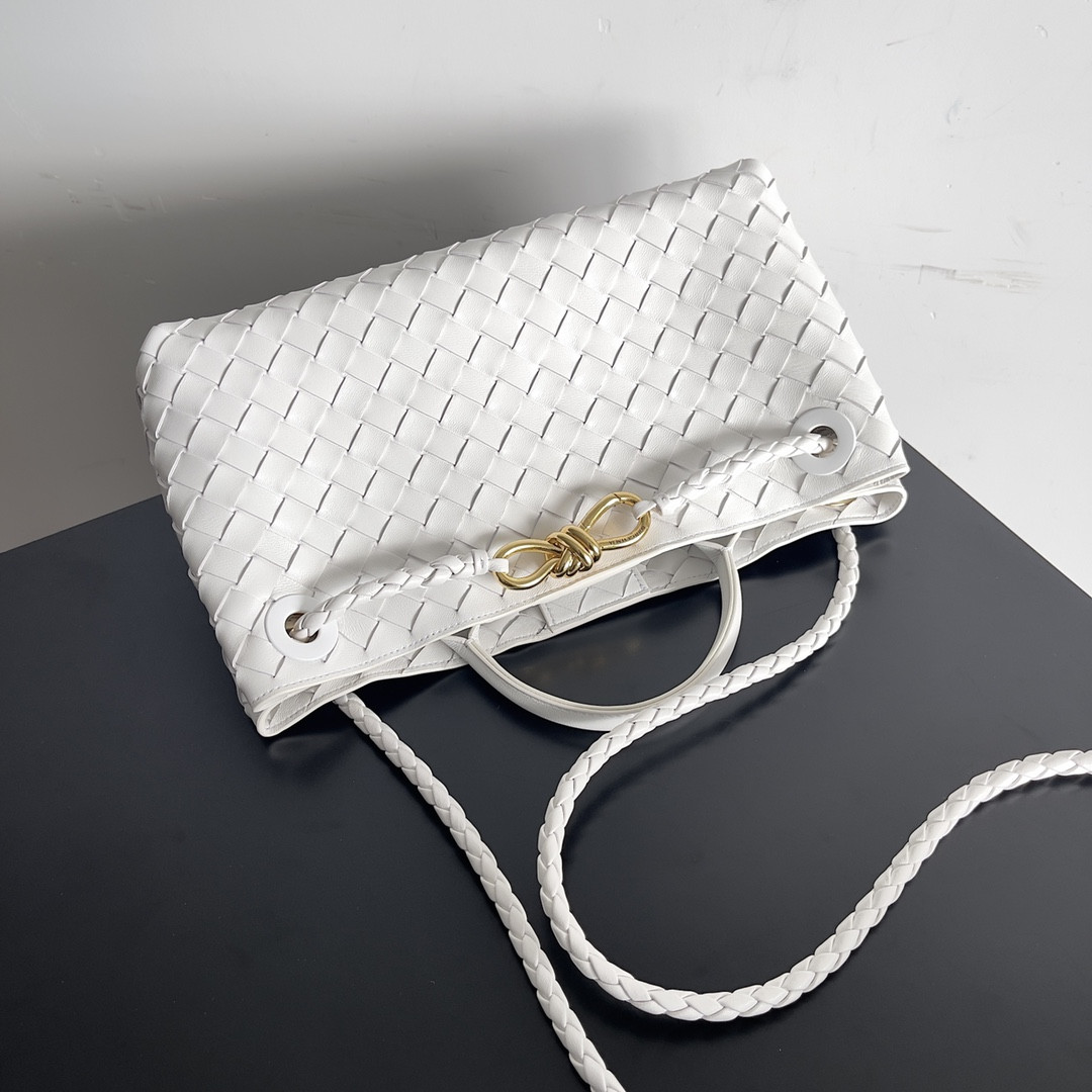 B0tt*ga Ven*ta East-West Andiamo 29x10x18CM