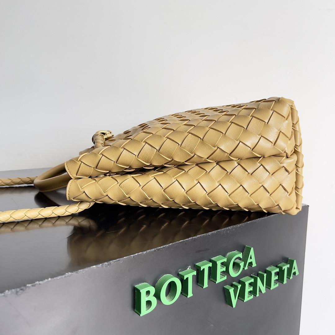 B0tt*ga Ven*ta Medium Andiamo 32x25x11CM