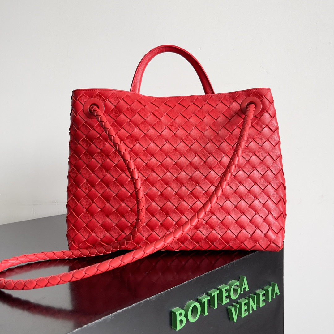B0tt*ga Ven*ta Medium Andiamo 32x25x11CM