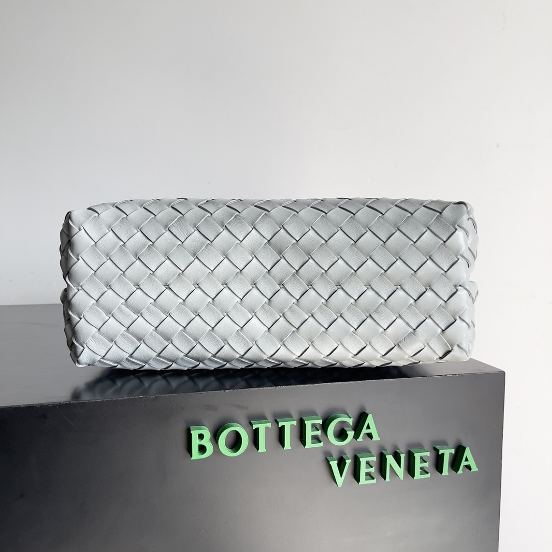 B0tt*ga Ven*ta Medium Andiamo 32x25x11CM