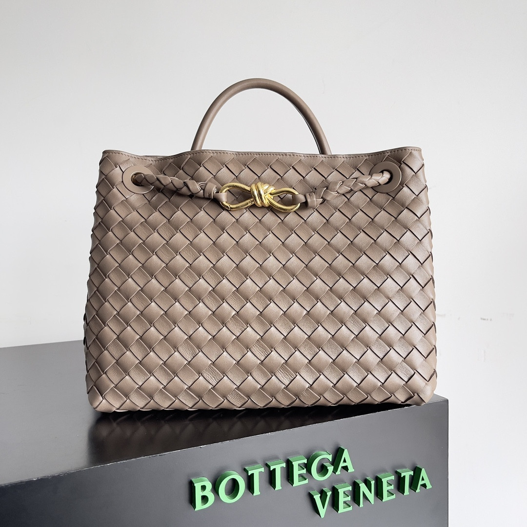 B0tt*ga Ven*ta Medium Andiamo 32x25x11CM