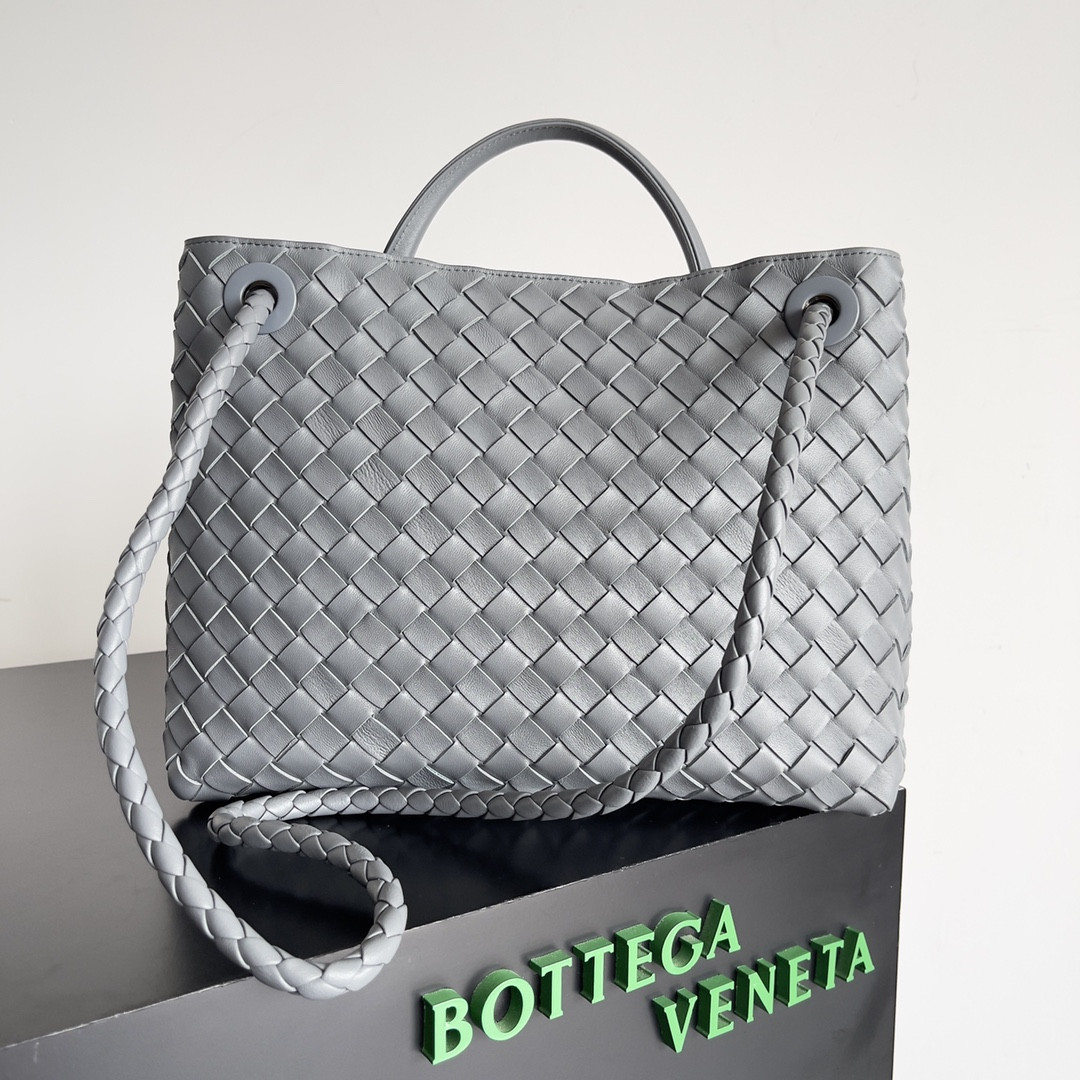 B0tt*ga Ven*ta Medium Andiamo 32x25x11CM