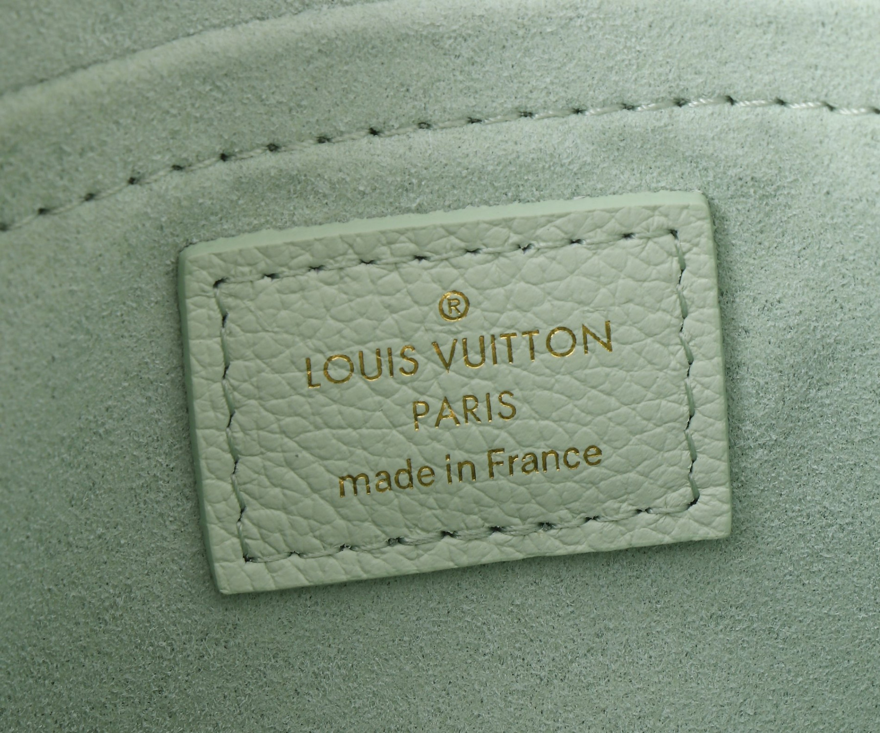 LV Speedy 18   M24605 18x12.5x11CM