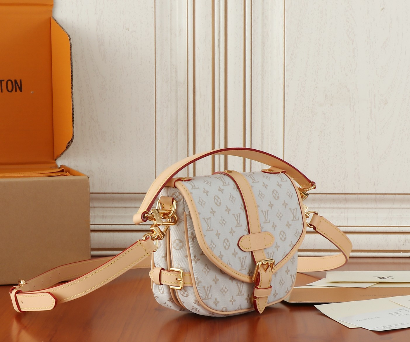 LV Saumur BB M12327 20x16x7.5CM