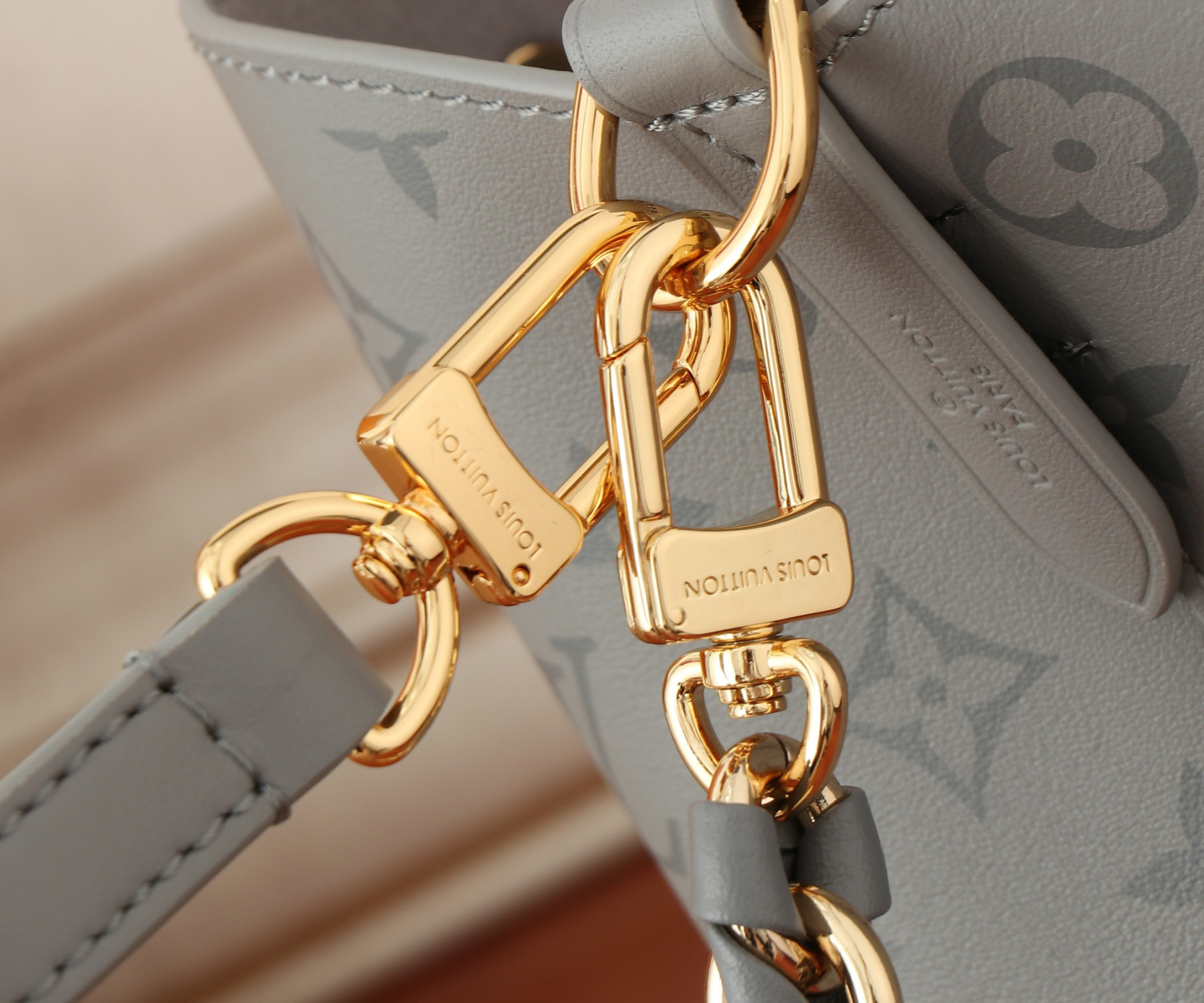 LV Néonoé BB  Monogram Ink M12749 20x20x13CM